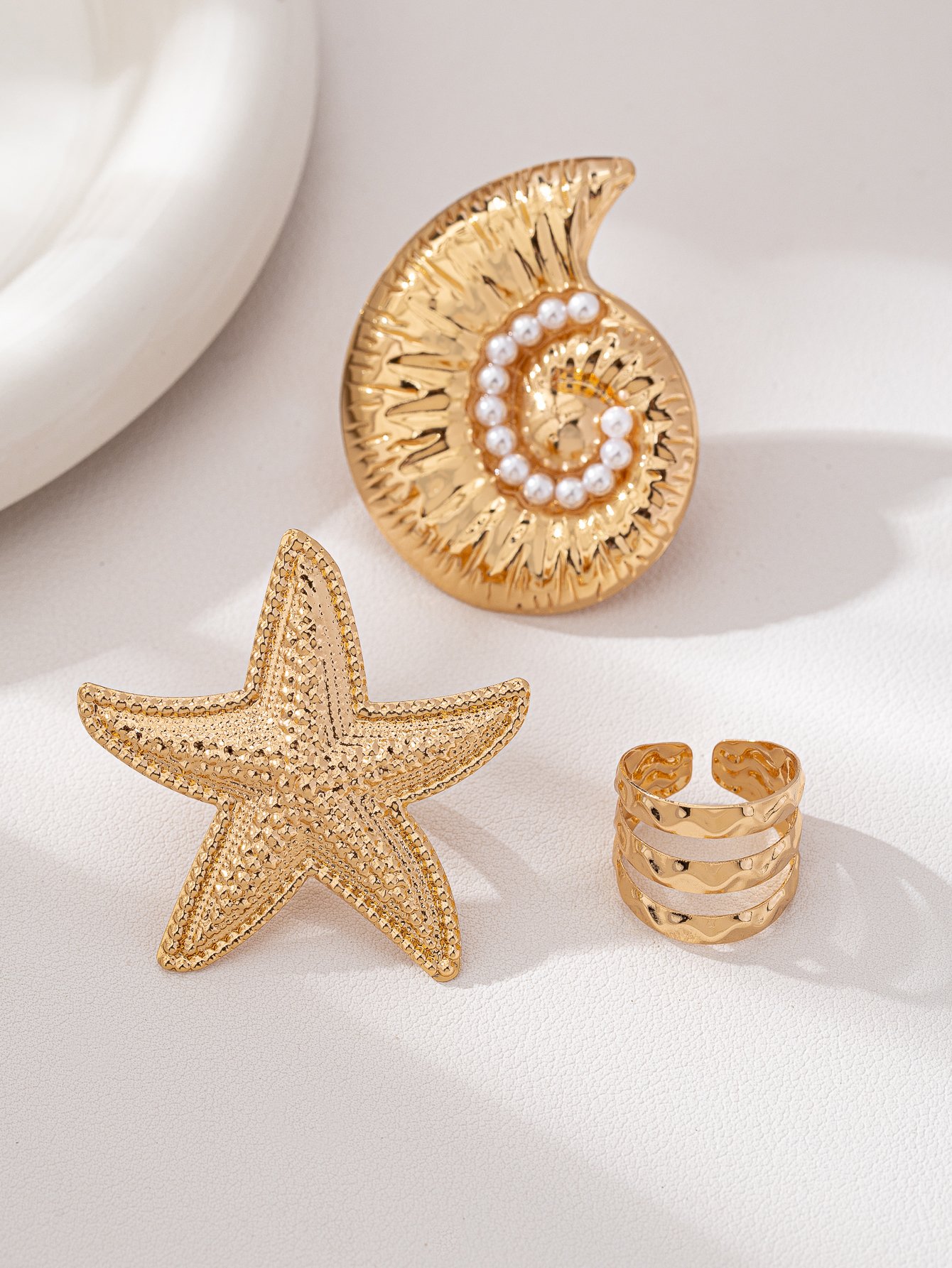 Gold Seashell Starfish Ring Set