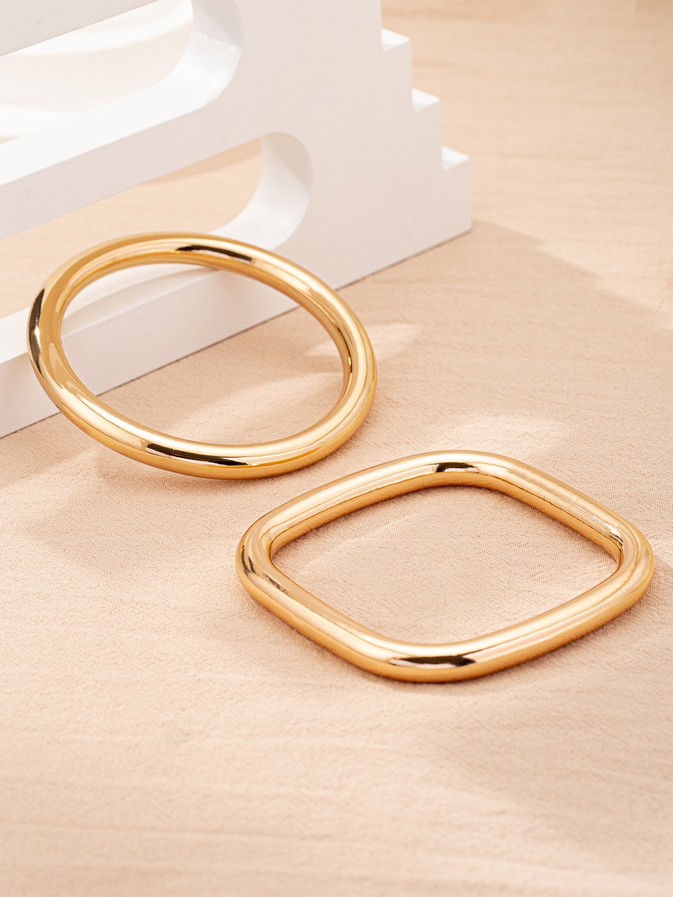 Set of 2 Gold Geometric Bangle-Style Bracelet