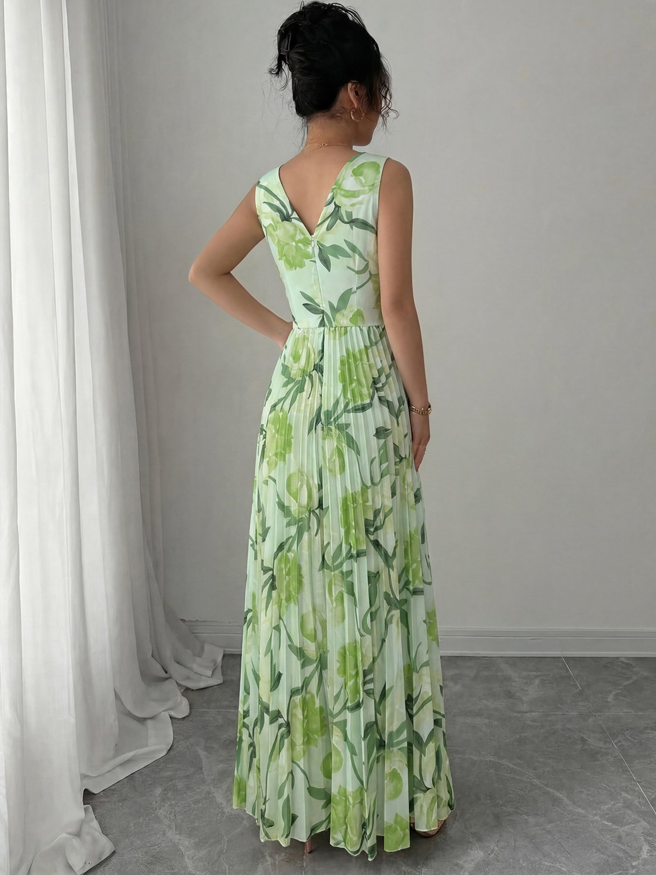 Green Floral Sleeveless A-Line Maxi Dress