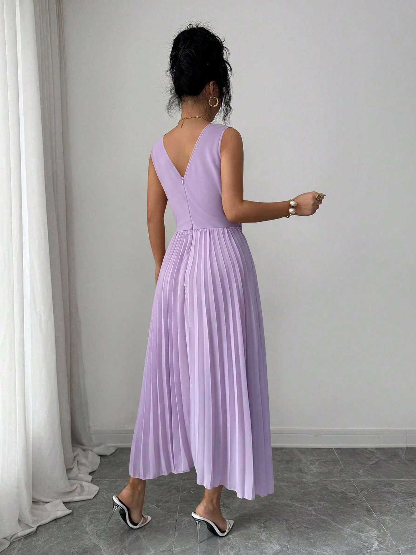 Lilac Sleeveless A-Line Maxi Dress with Beaded Waist