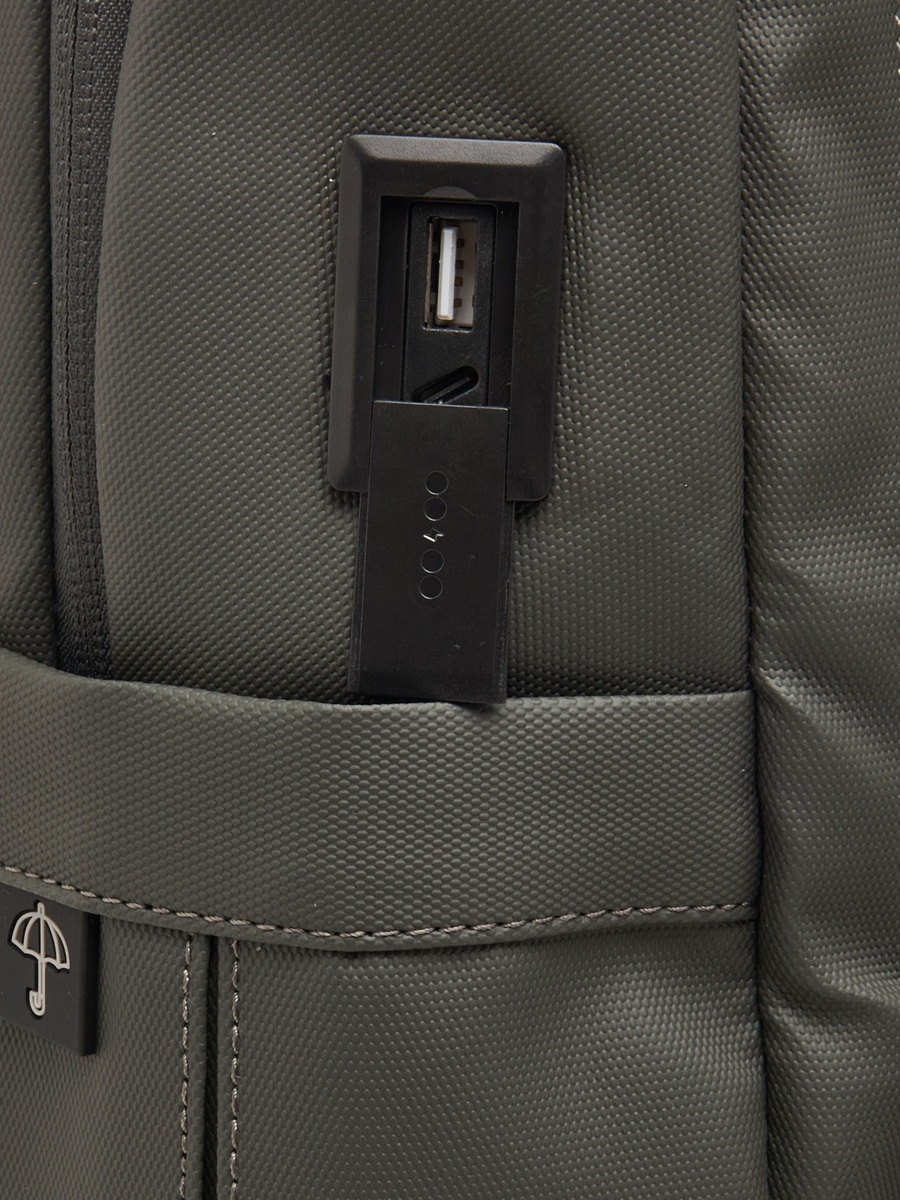 Logo Backpack with Padded Shoulder Straps - 18x22x21 cms