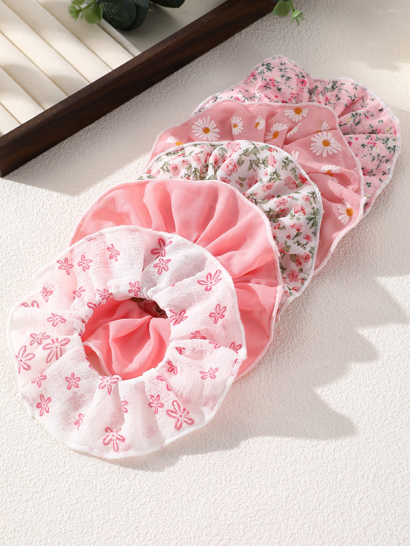 Floral Pattern Scrunchie Hair Tie Set