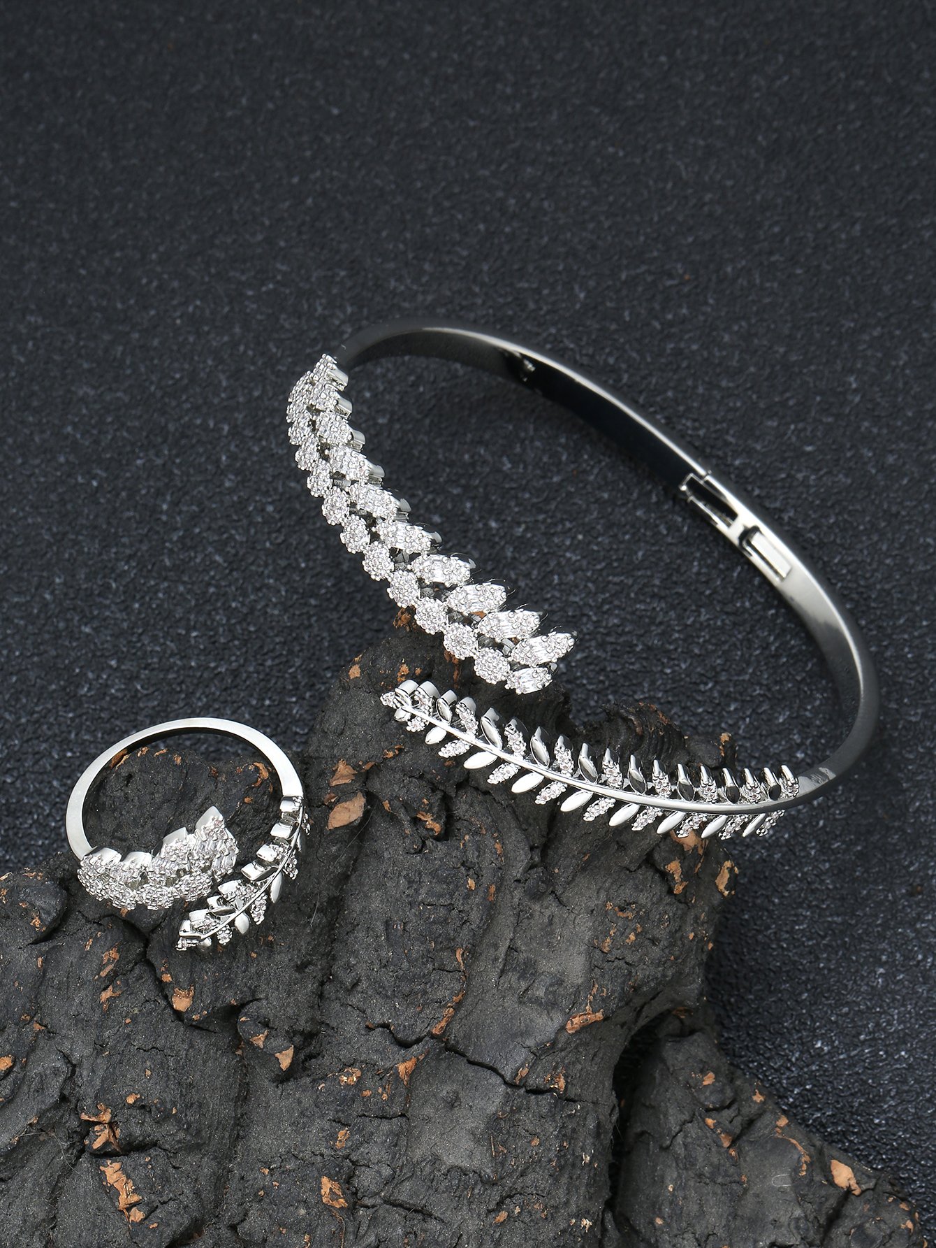 Silver Zircon Wheat Spike Bangle and Ring Set