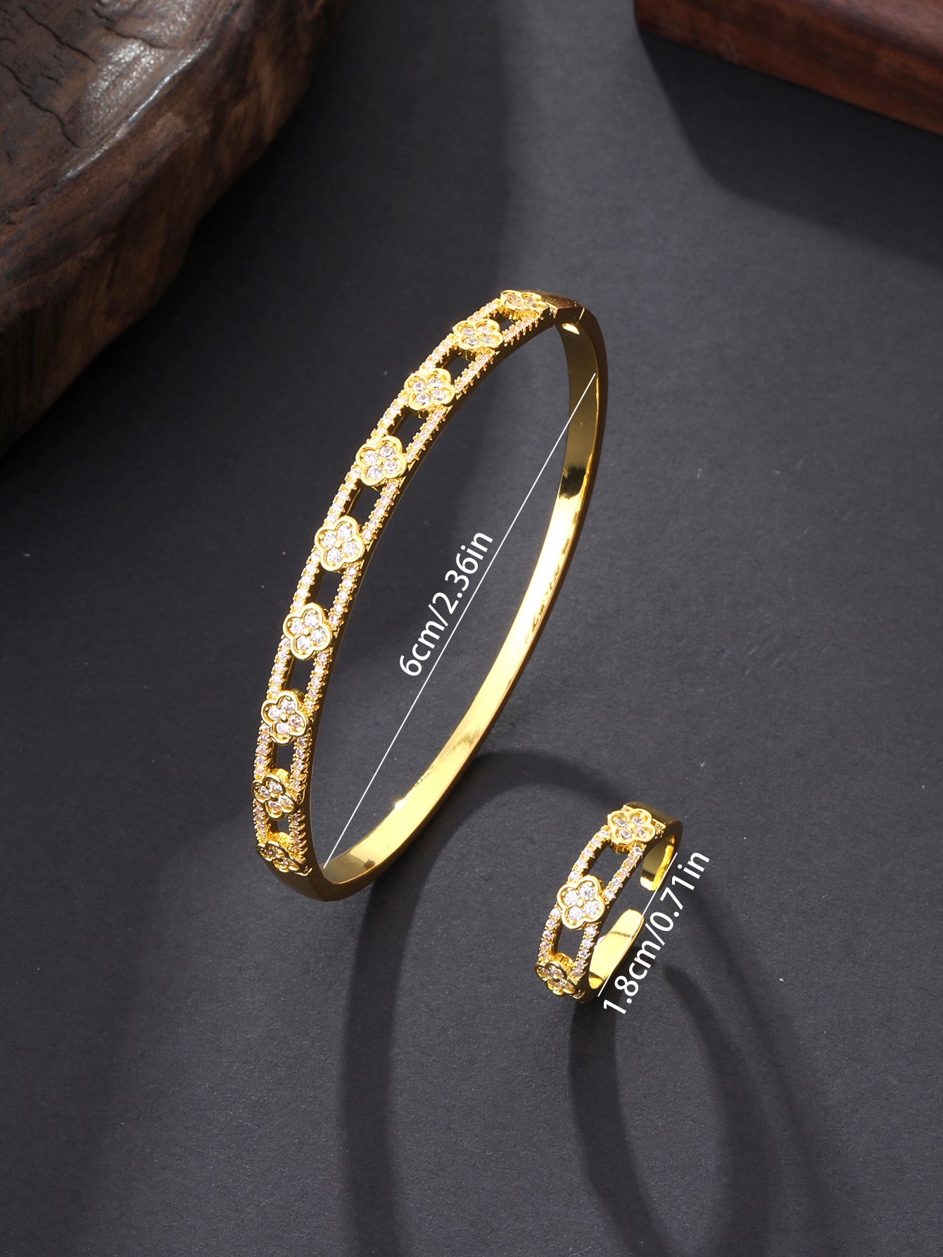 Gold Self Design Bangle