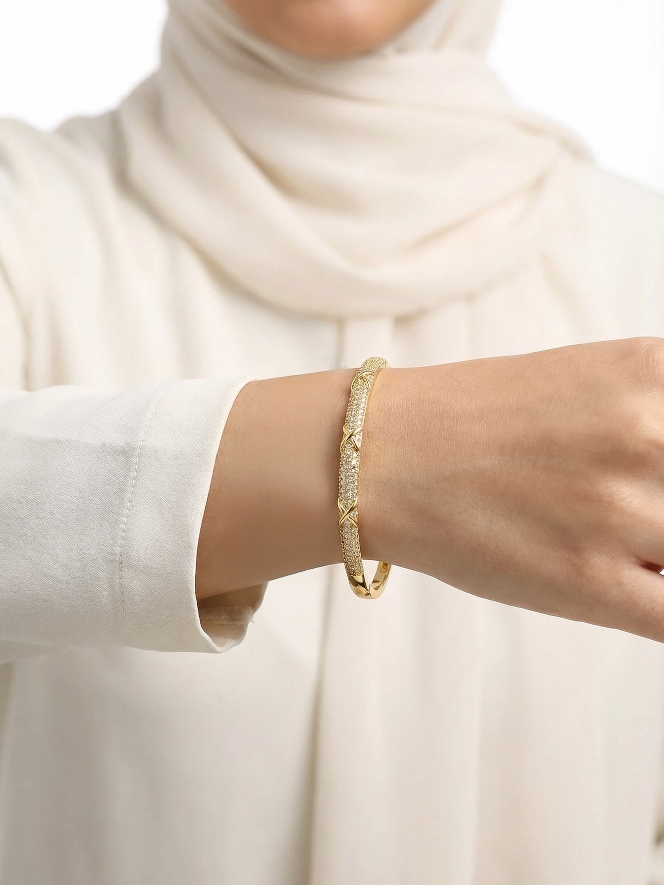 Gold Texture Bangle-Style Bracelet