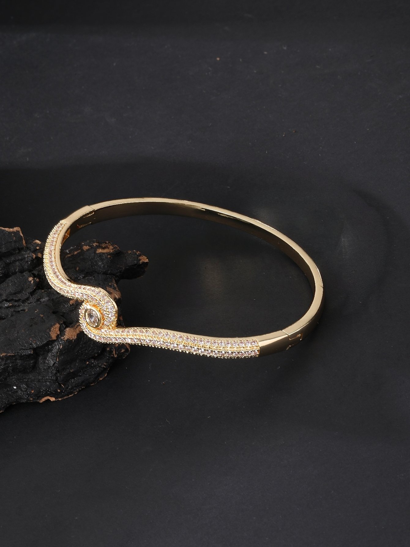 Gold Solid Bangle-Style Bracelet