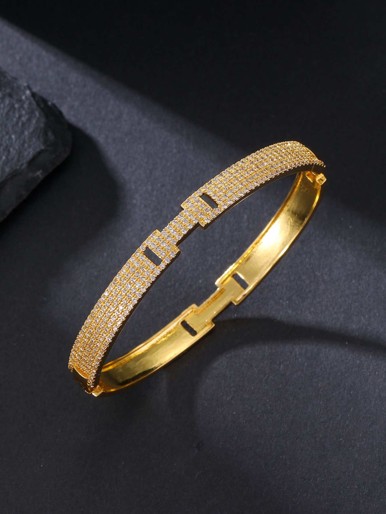 Gold Texture Bangle-Style Bracelet