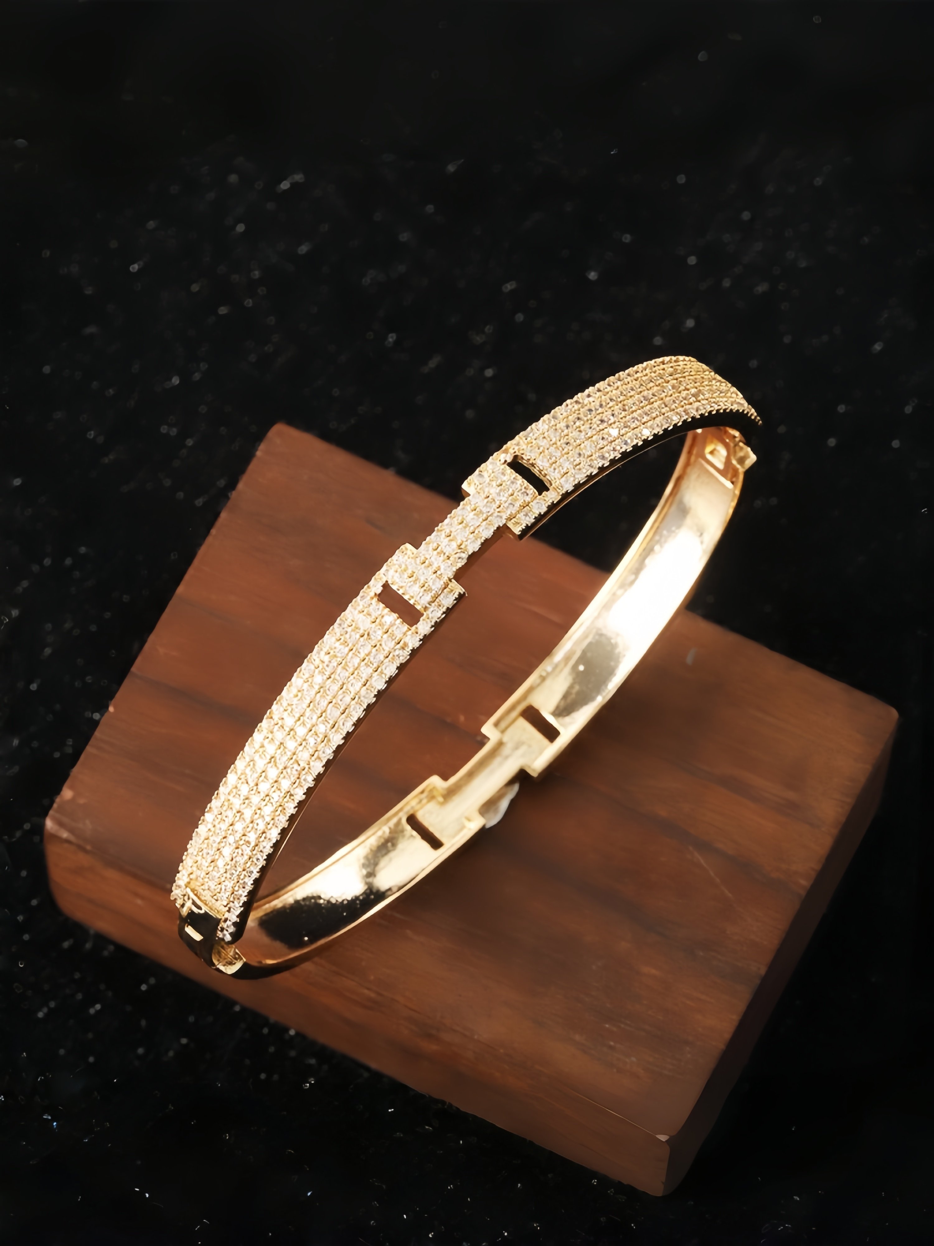 Gold Texture Bangle-Style Bracelet