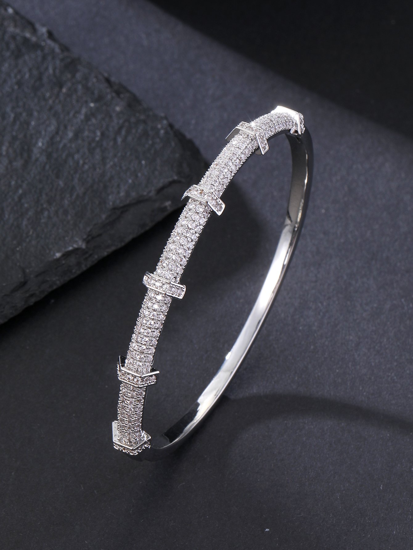 Silver Texture Bangle-Style Bracelet