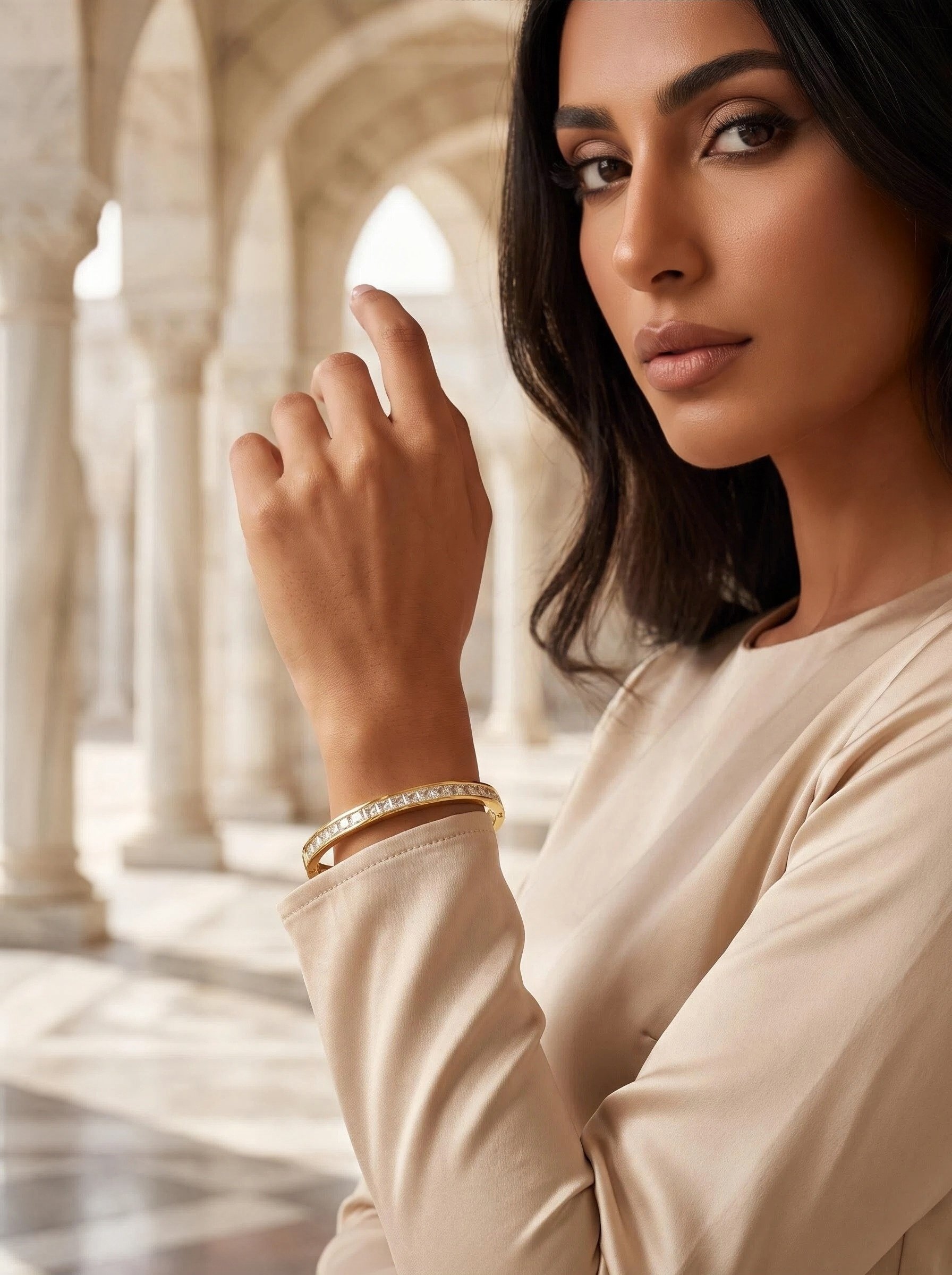 Gold Solid Bangle-Style Bracelet