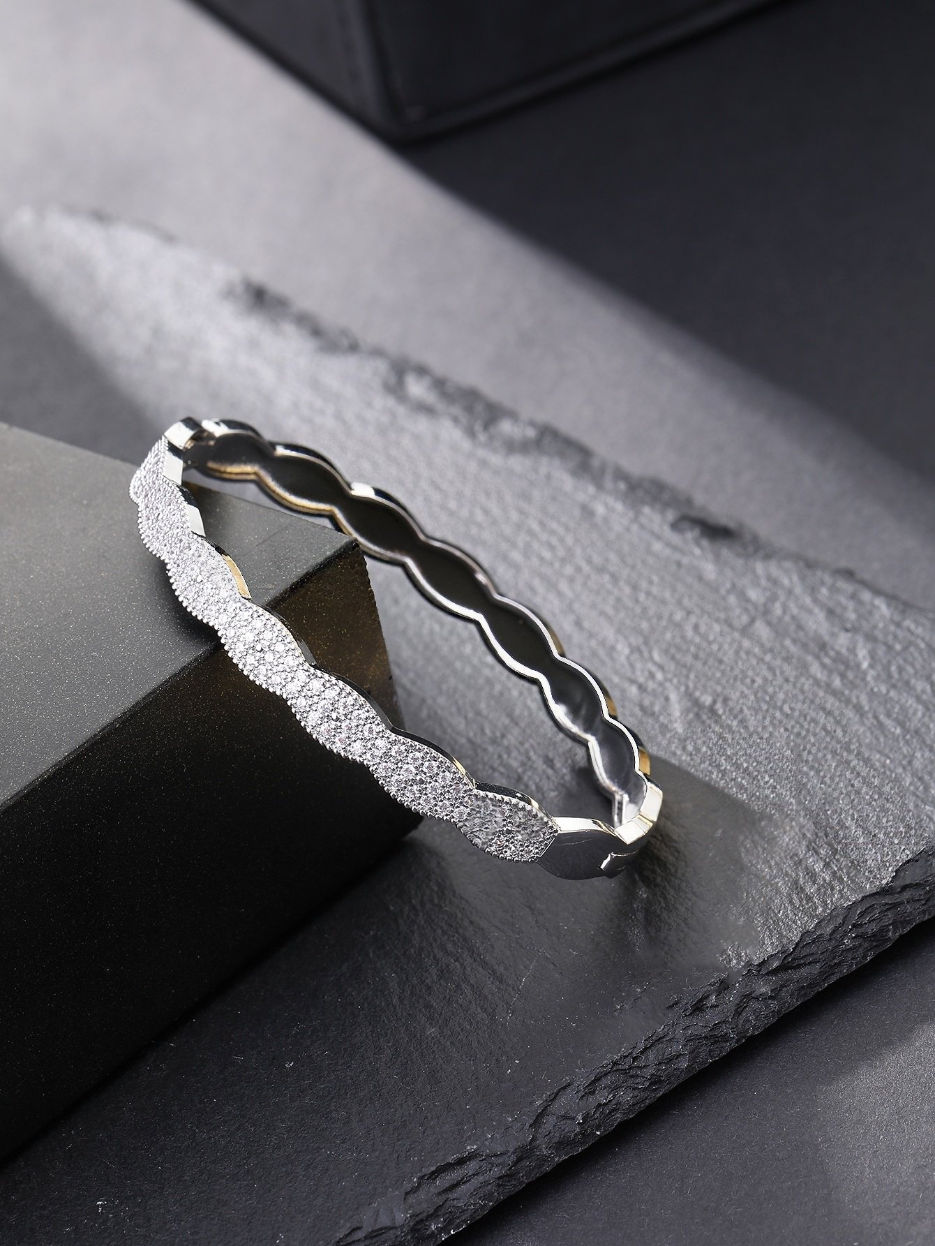 Silver Texture Bangle-Style Bracelet