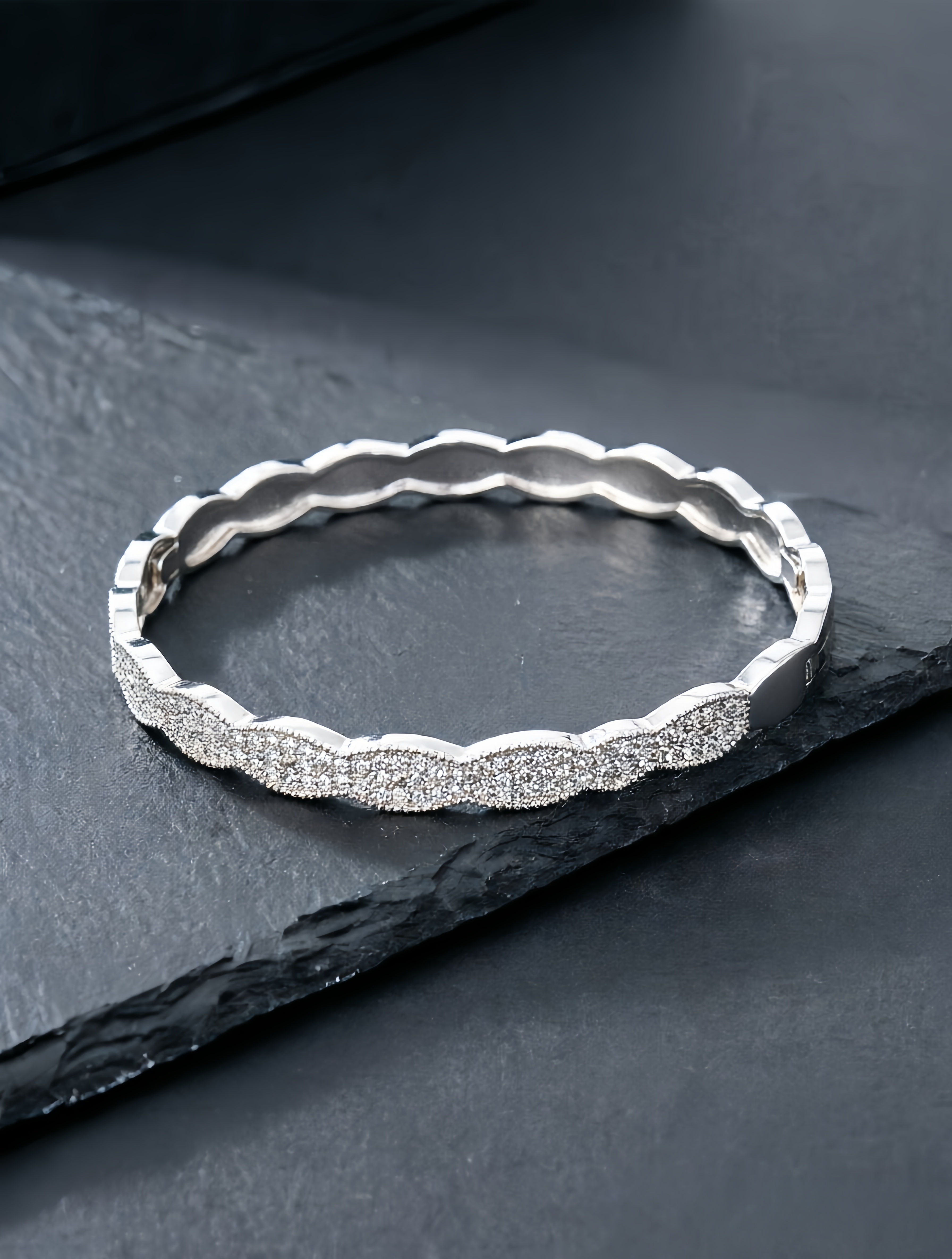 Silver Texture Bangle-Style Bracelet