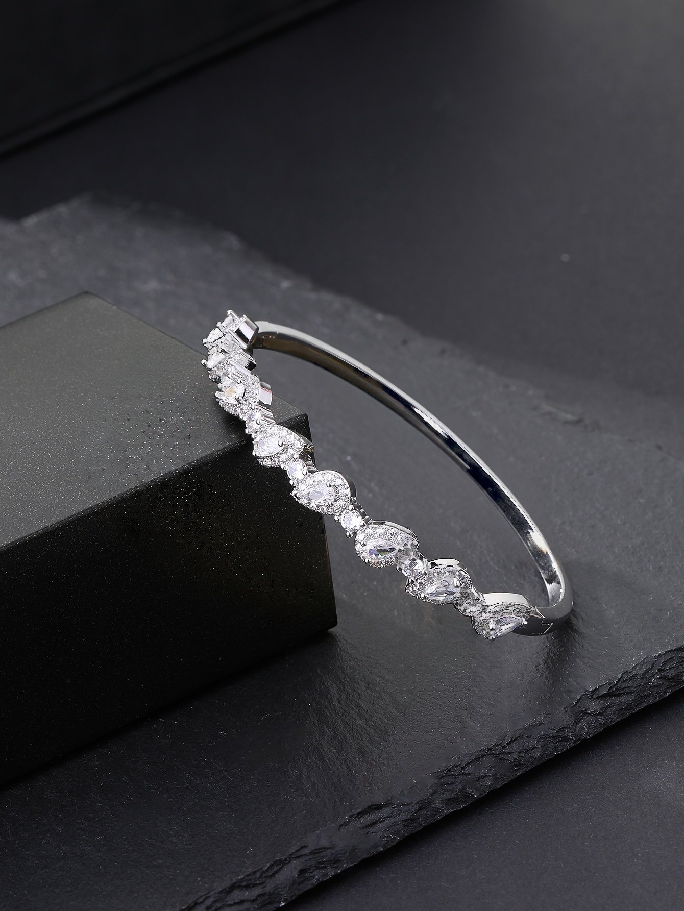Silver Texture Bangle-Style Bracelet