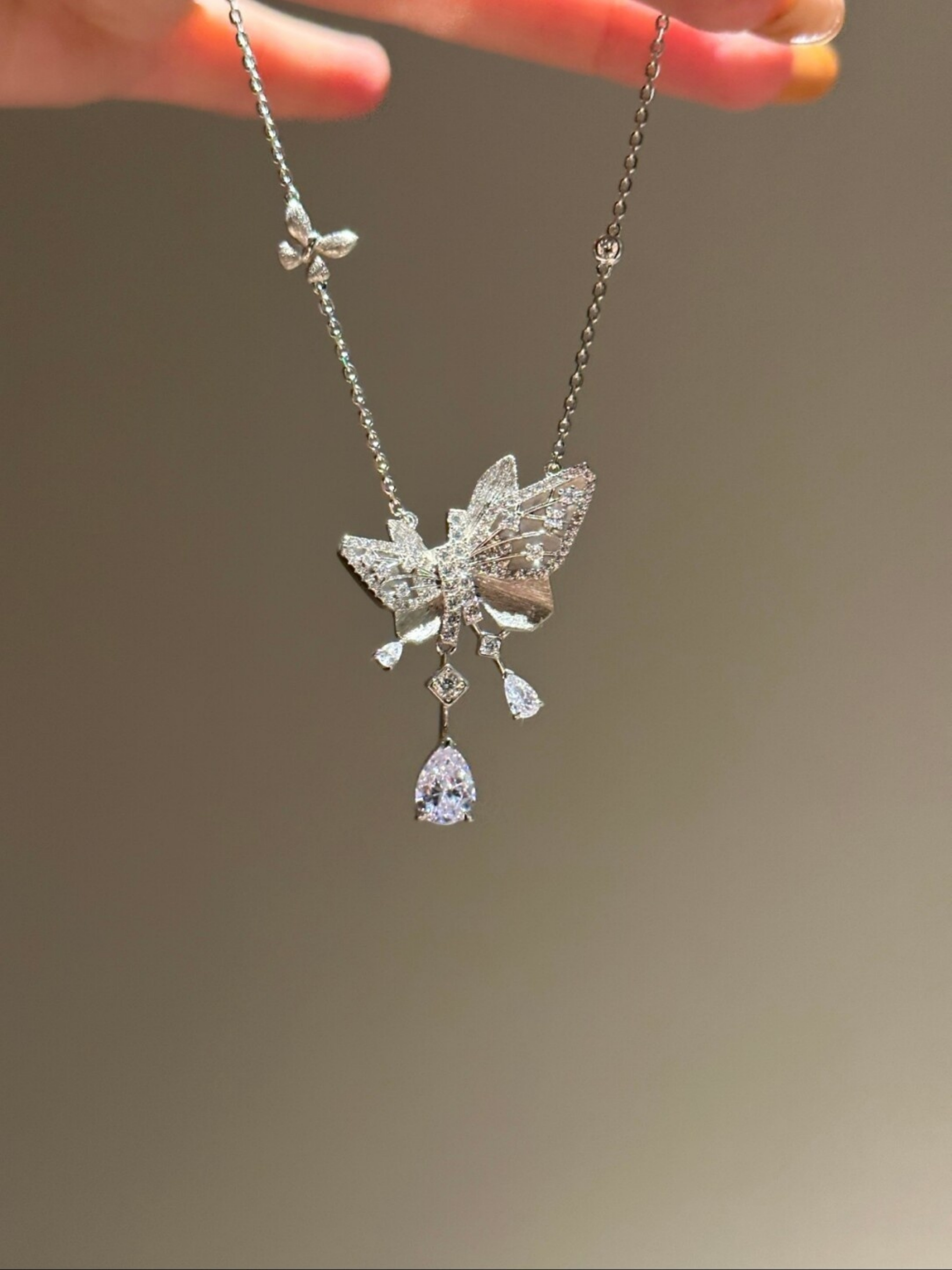 Silver Graphic Pendant Necklace