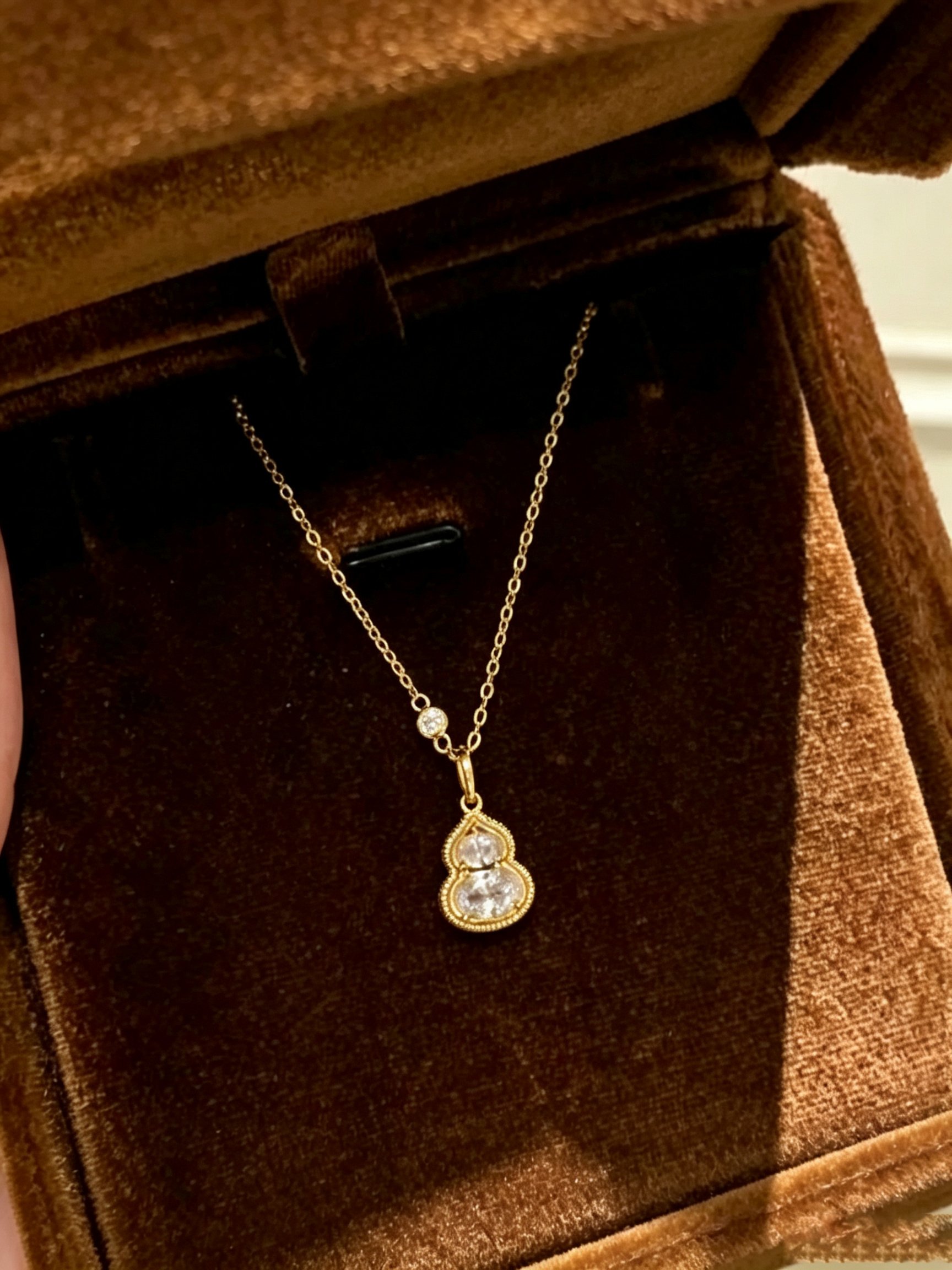 Gold Solid Pendant Necklace