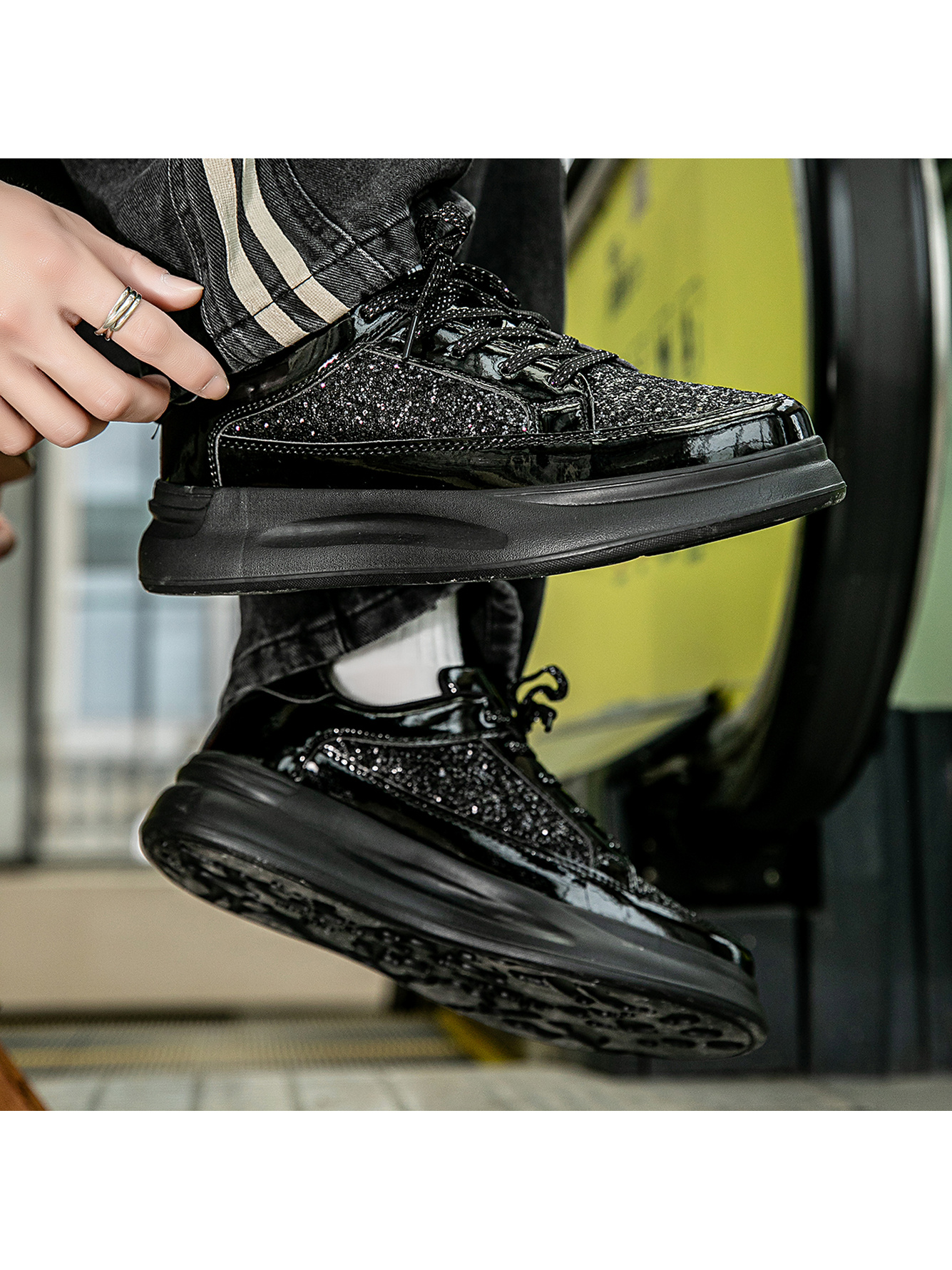 Men Black Glitter Patent Leather Casual Sneakers