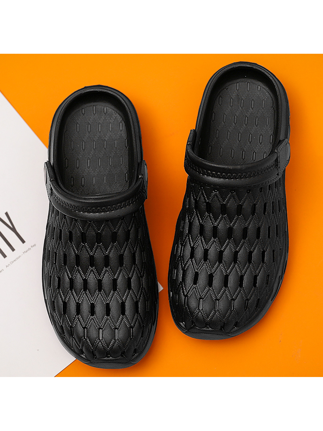 Men Black Comfort Plain Clogs