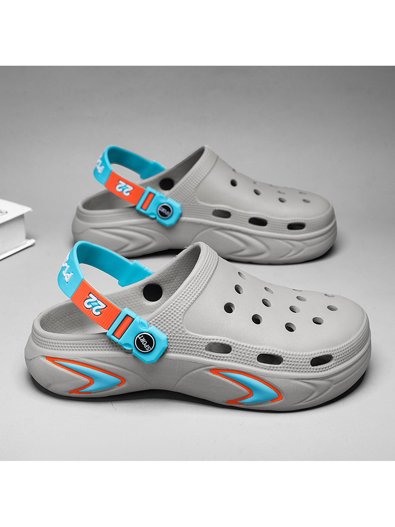 Men Grey Plain Clogs