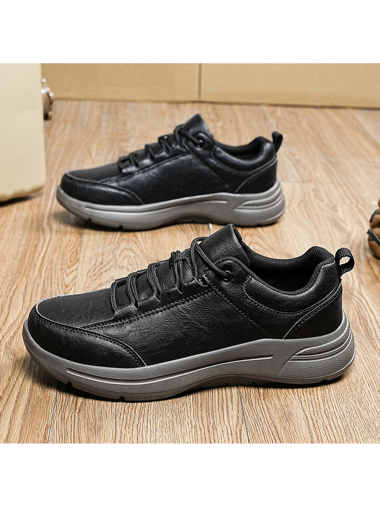 Men Black Casual Sneakers