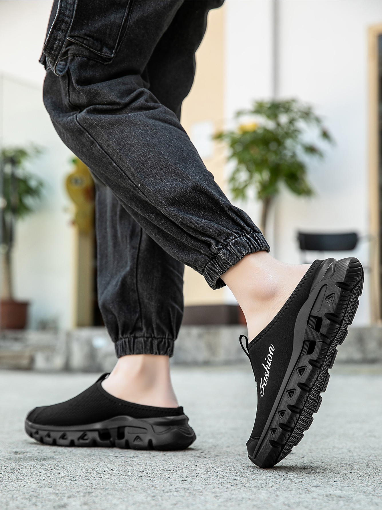 Men Black Casual Slip-On Mules