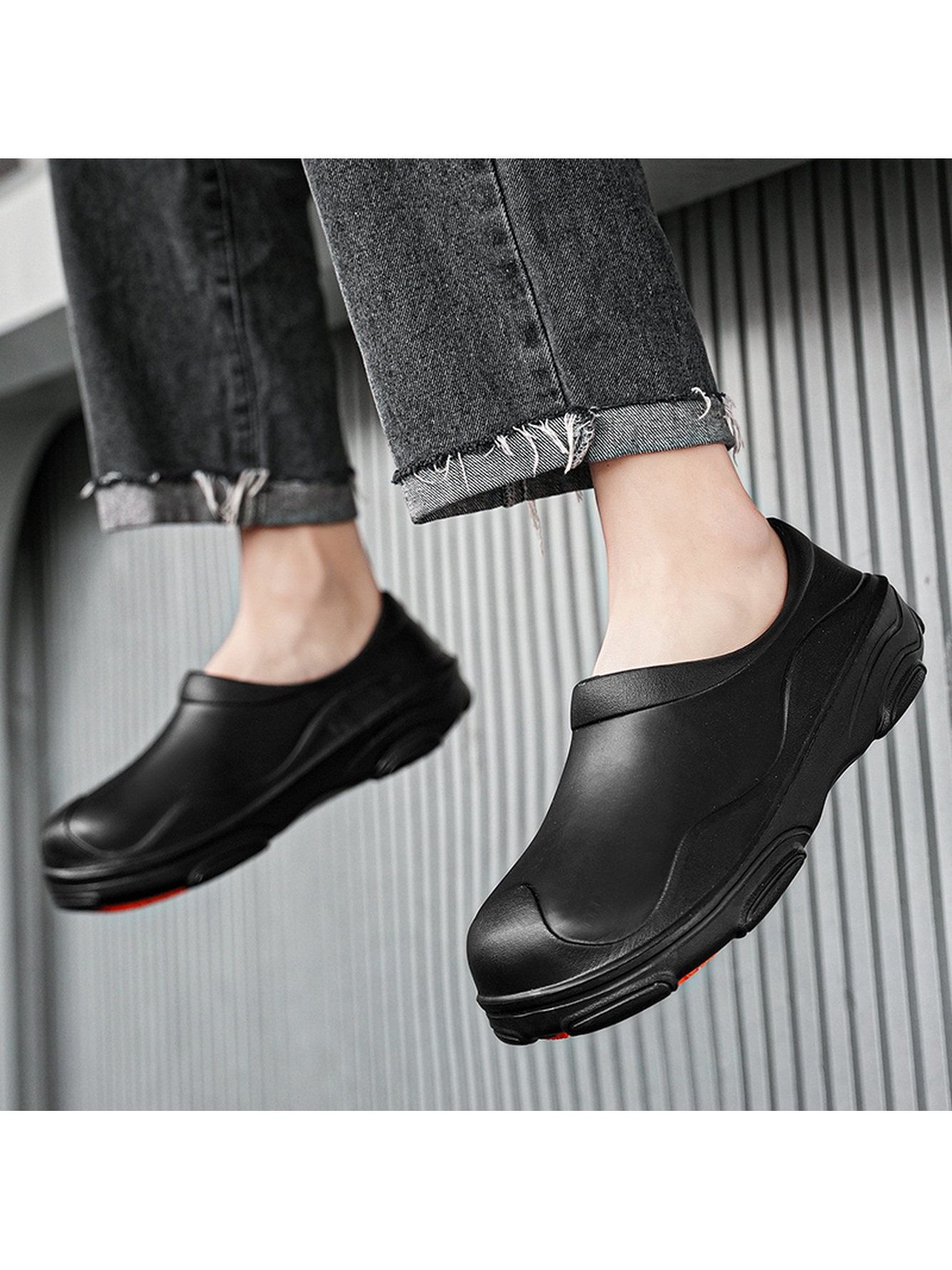 Men Black Casual Comfort Slip-On Clogs