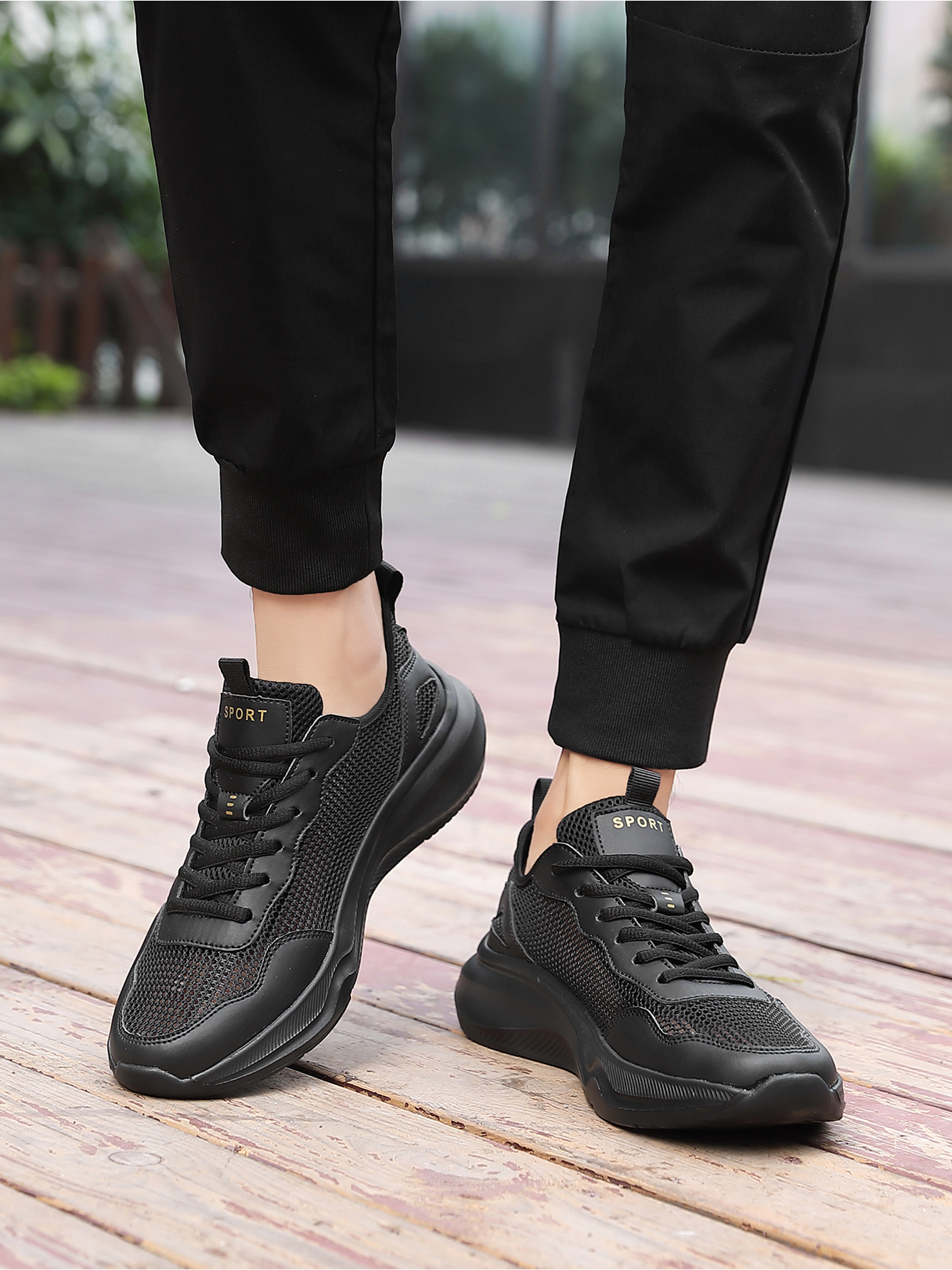 Men Black Mesh Sports Sneakers