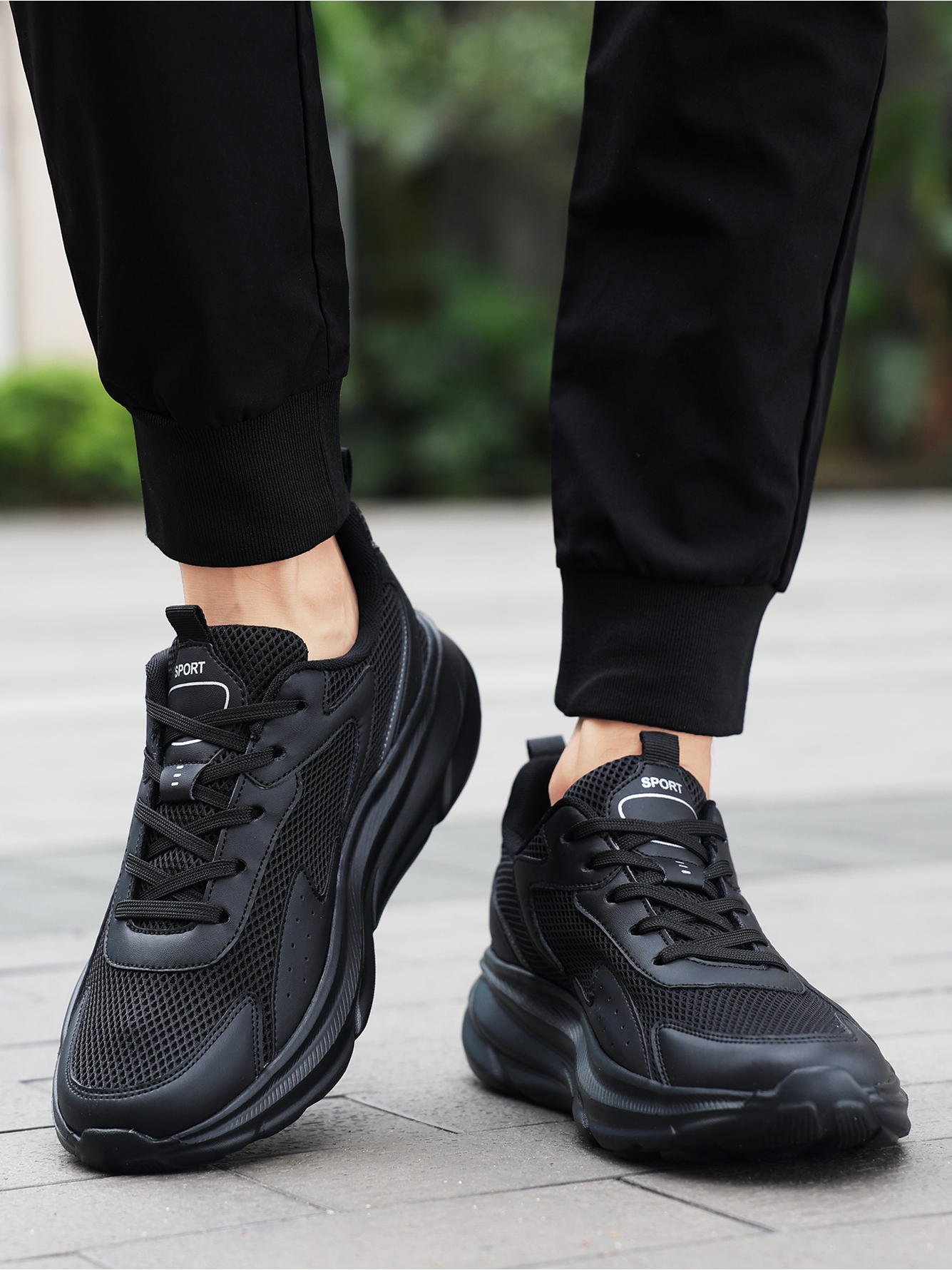 Men Black Sports Sneakers