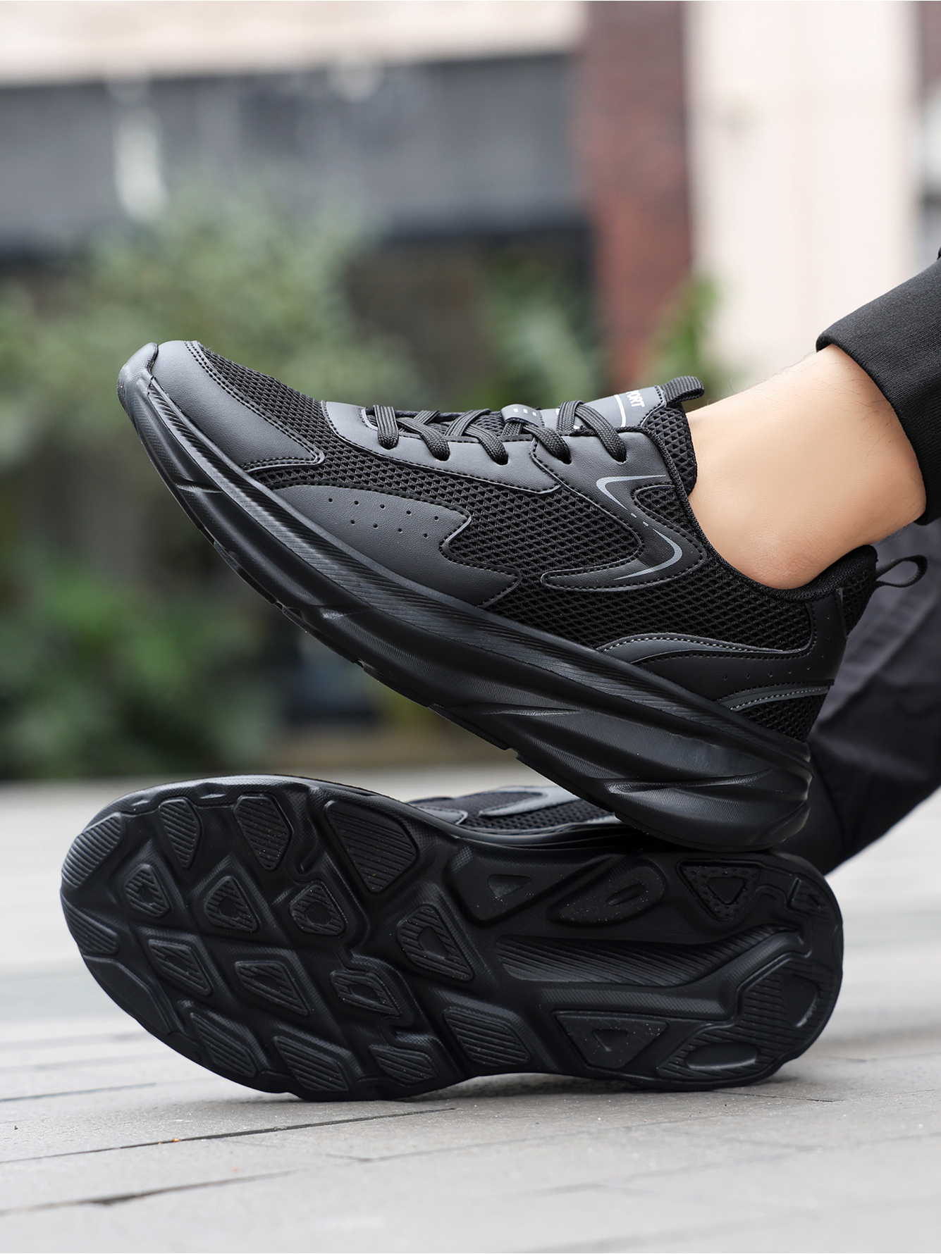 Men Black Sports Sneakers