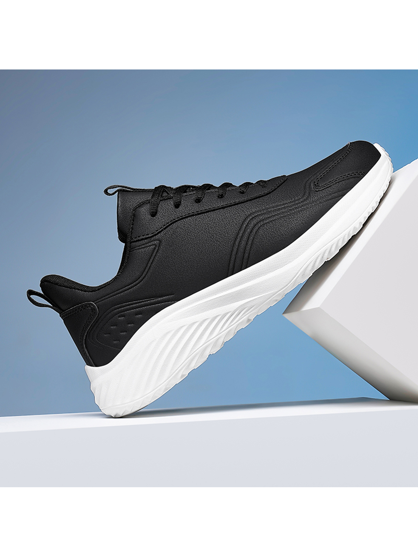 Men Black Sports Sneakers