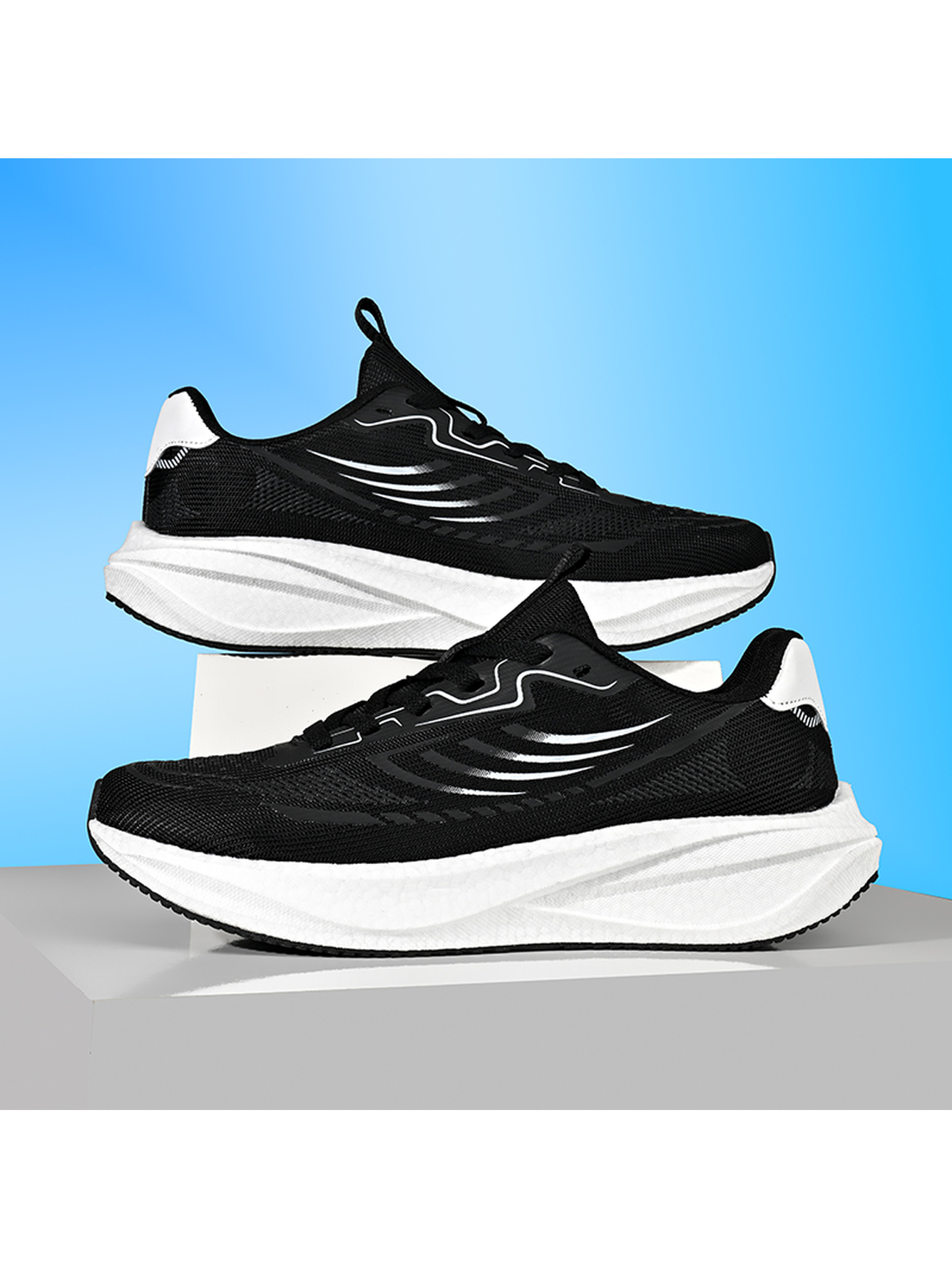 Men Black Lightweight Running Shoes