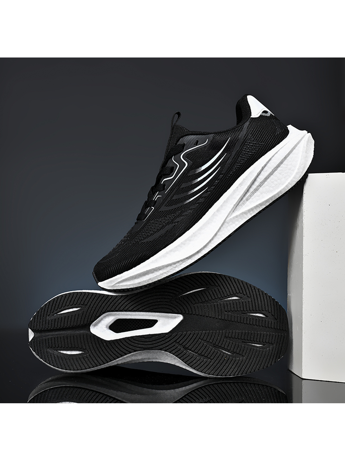 Men Black Lightweight Running Shoes