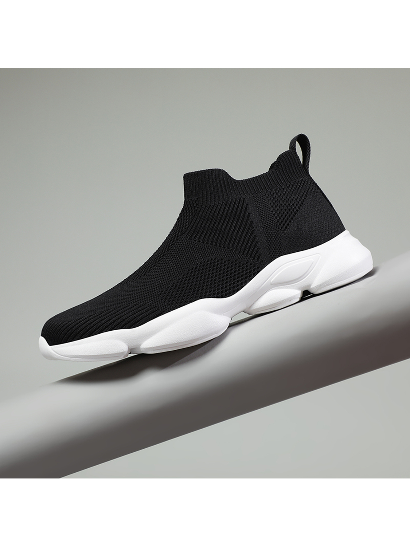 Men Black Slip-On Knit Sports Sneakers