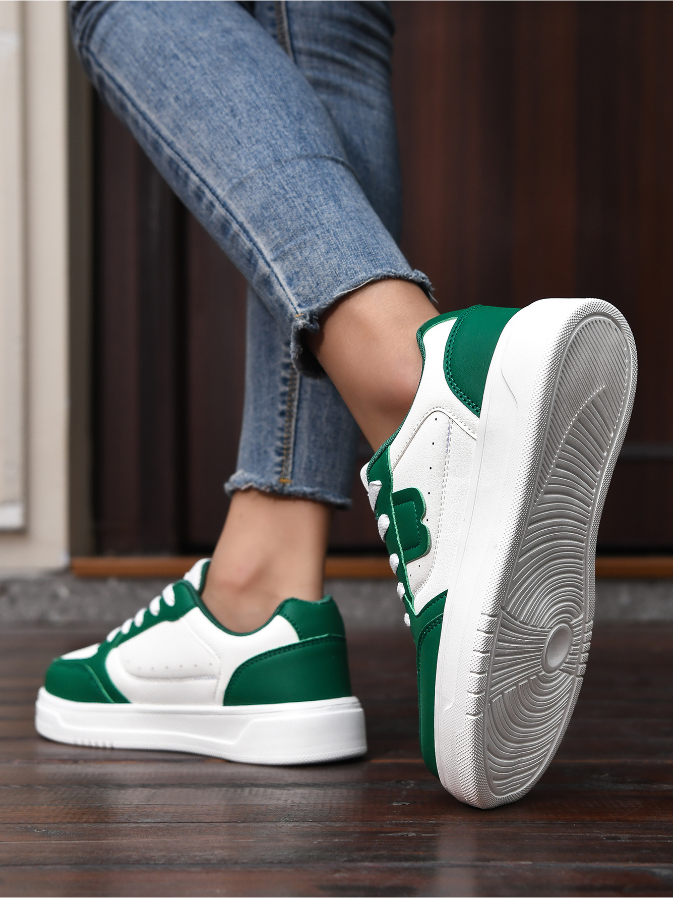 Emerald Green Lace-Up Casual Sneakers