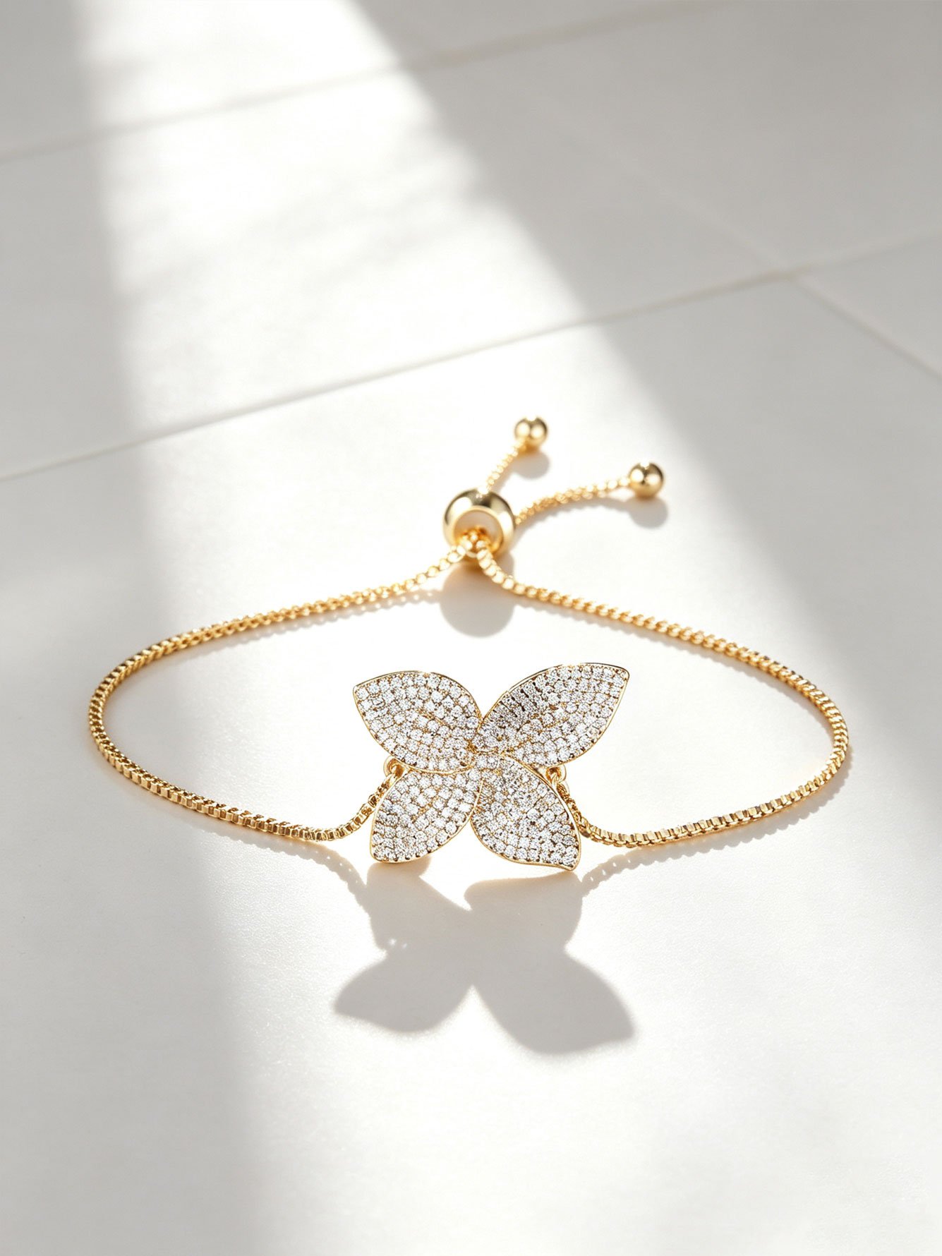 سوار قابل للتعديل بتصميم أزهار ذهبي