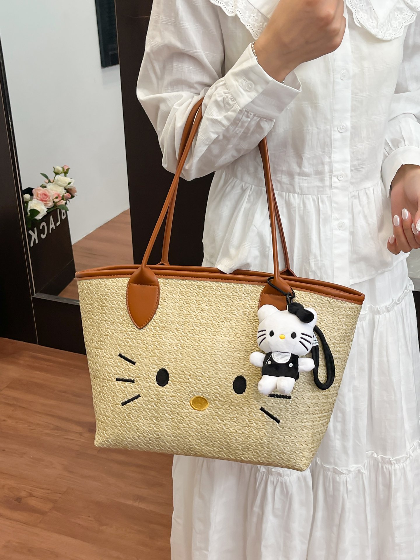 Straw Hello Kitty Shoulder Bag