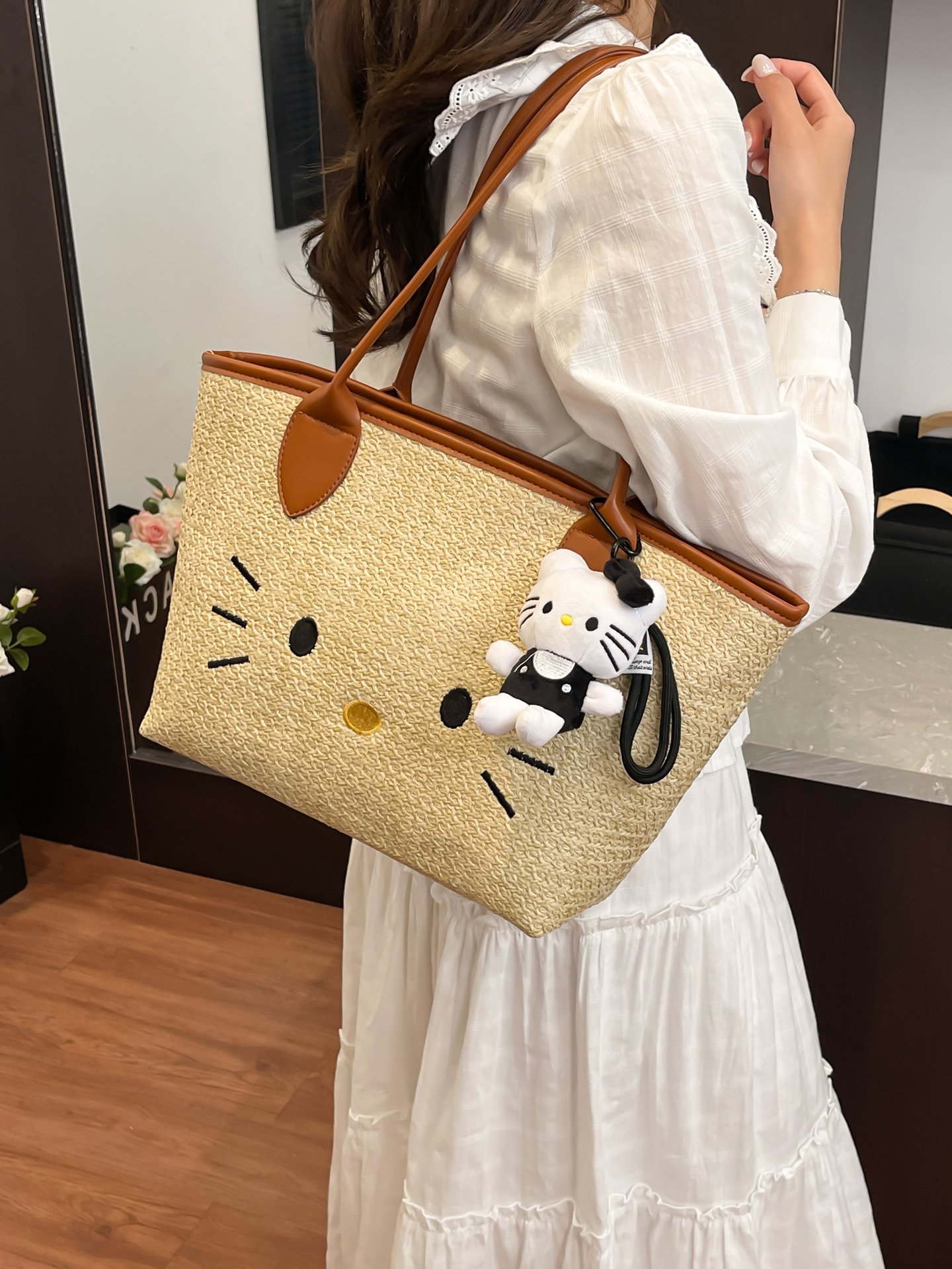 Straw Hello Kitty Shoulder Bag