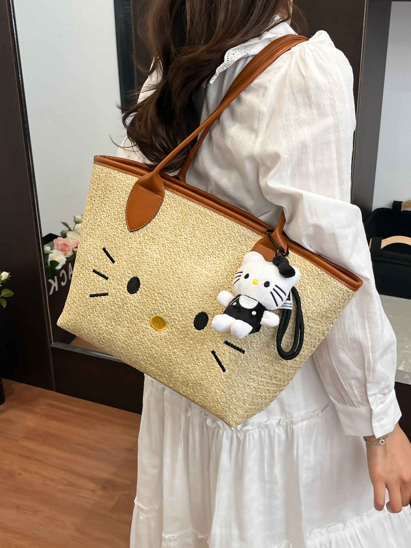 Straw Hello Kitty Shoulder Bag