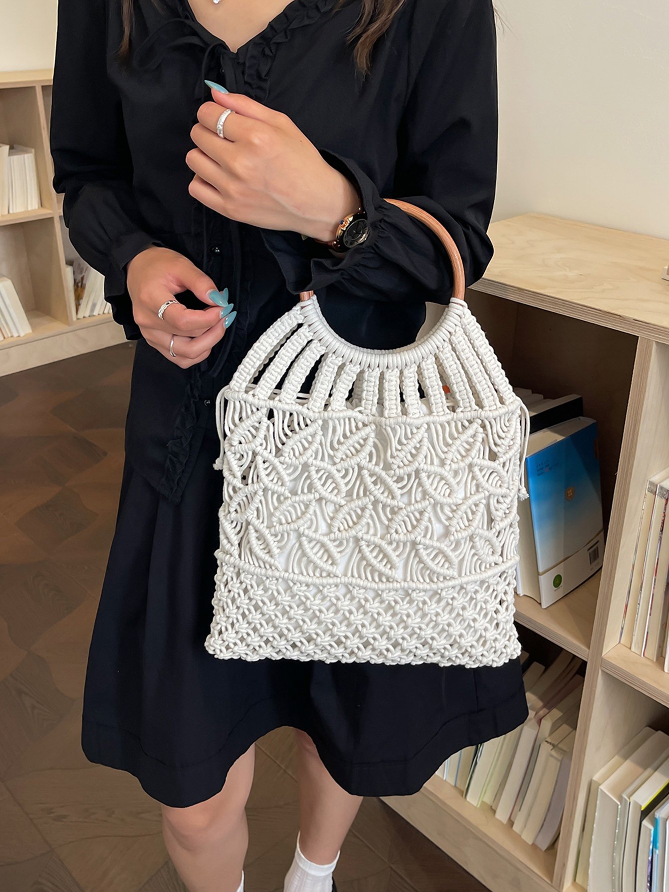 White Macrame Handbag with Wooden Handle