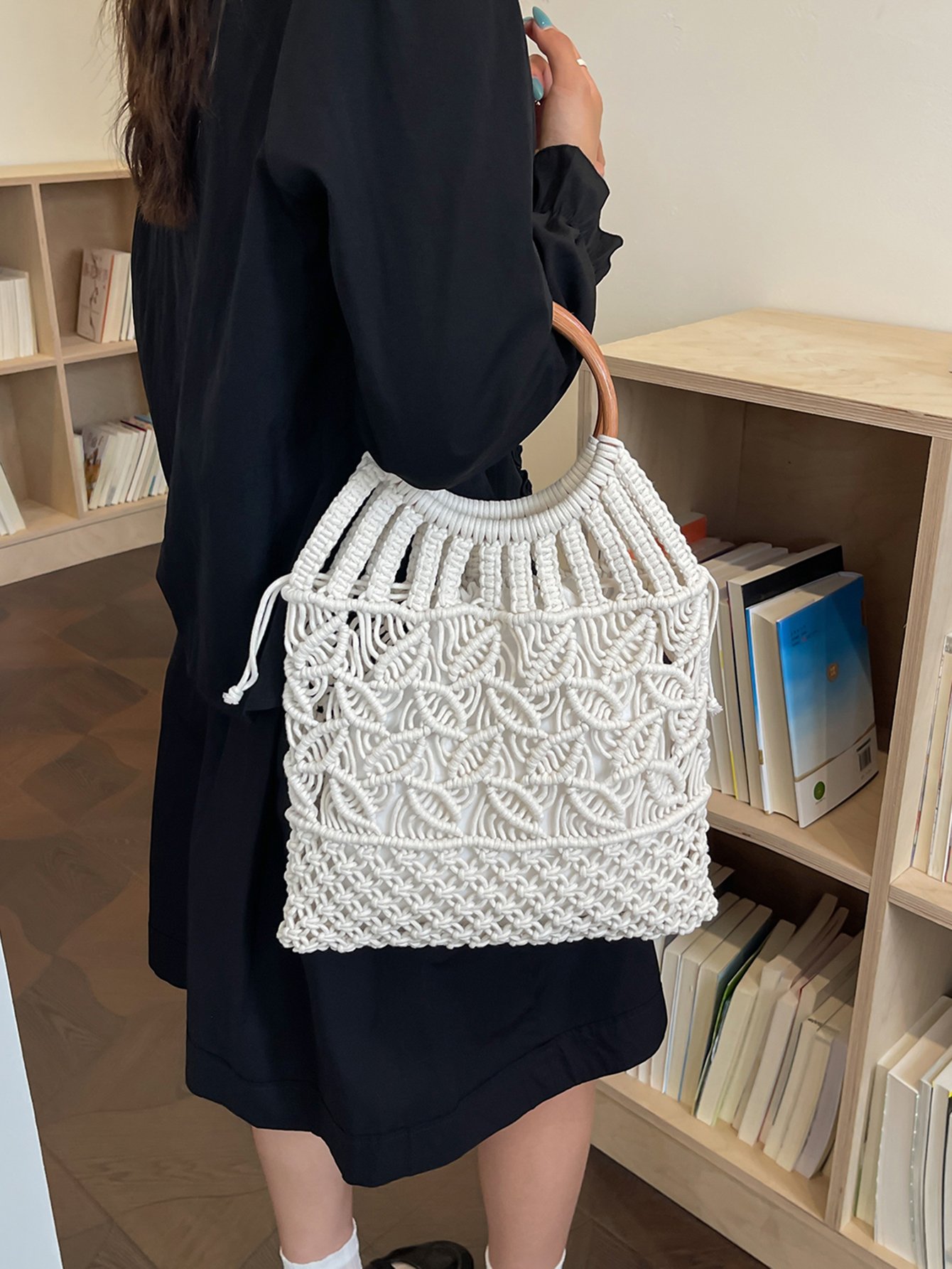 White Macrame Handbag with Wooden Handle