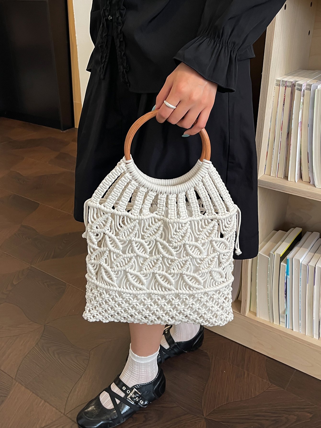White Macrame Handbag with Wooden Handle