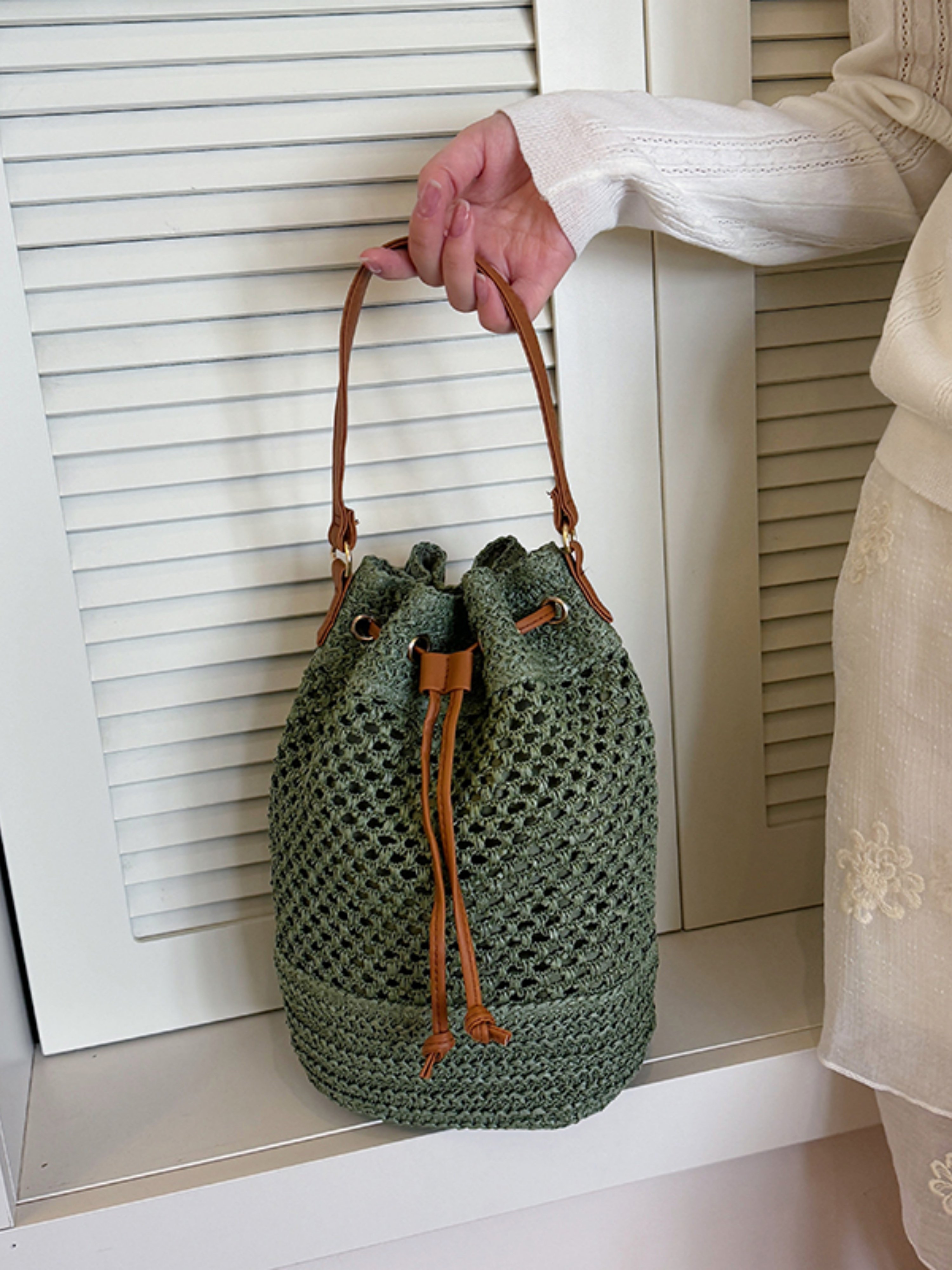 Green Woven Bucket Shoulder Bag