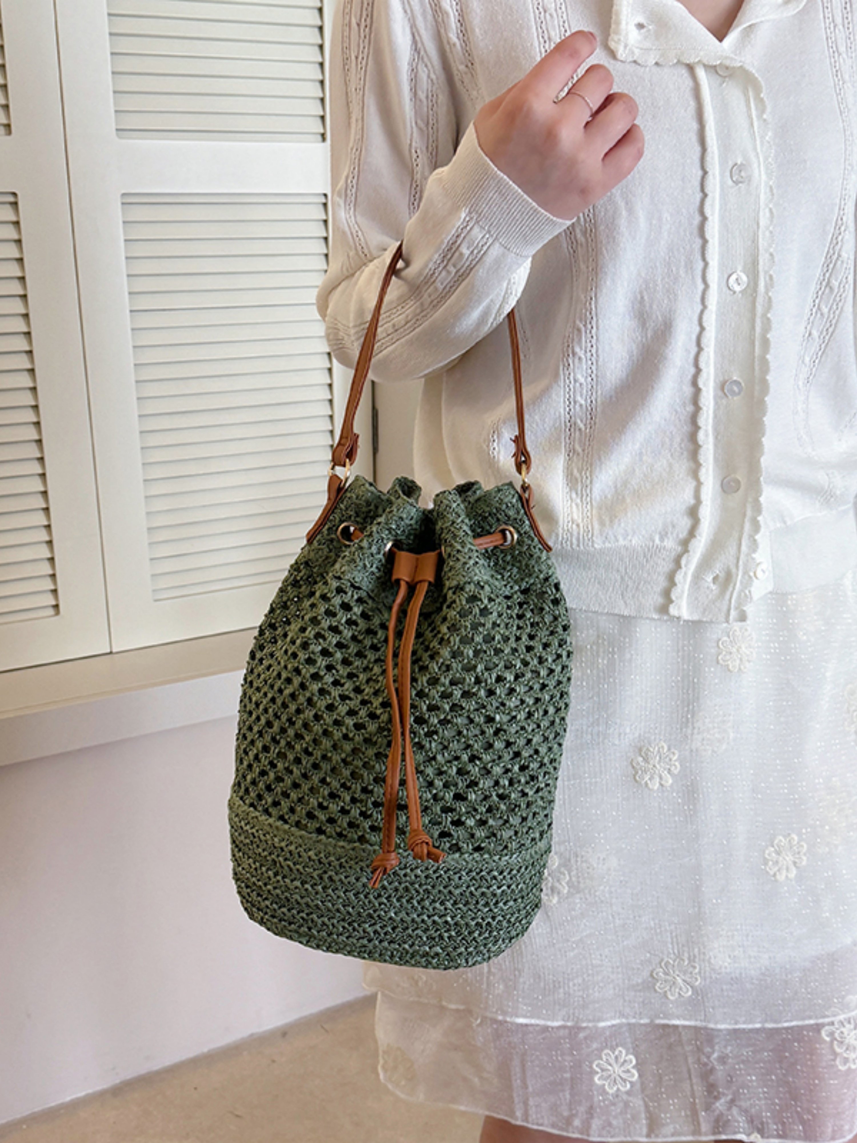 Green Woven Bucket Shoulder Bag