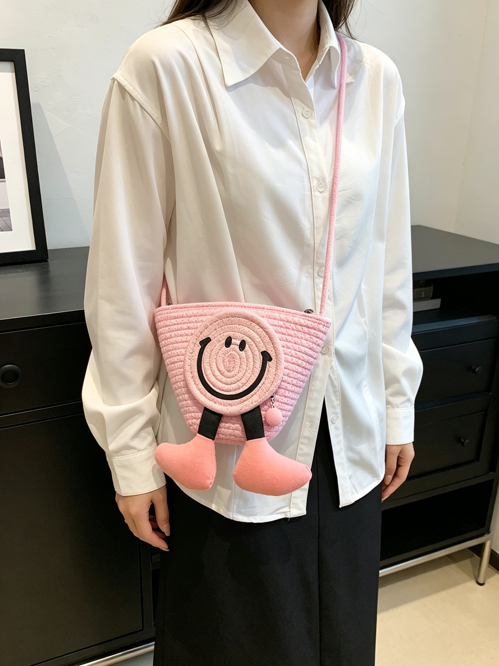 Pink Straw Smiley Face Crossbody Bag