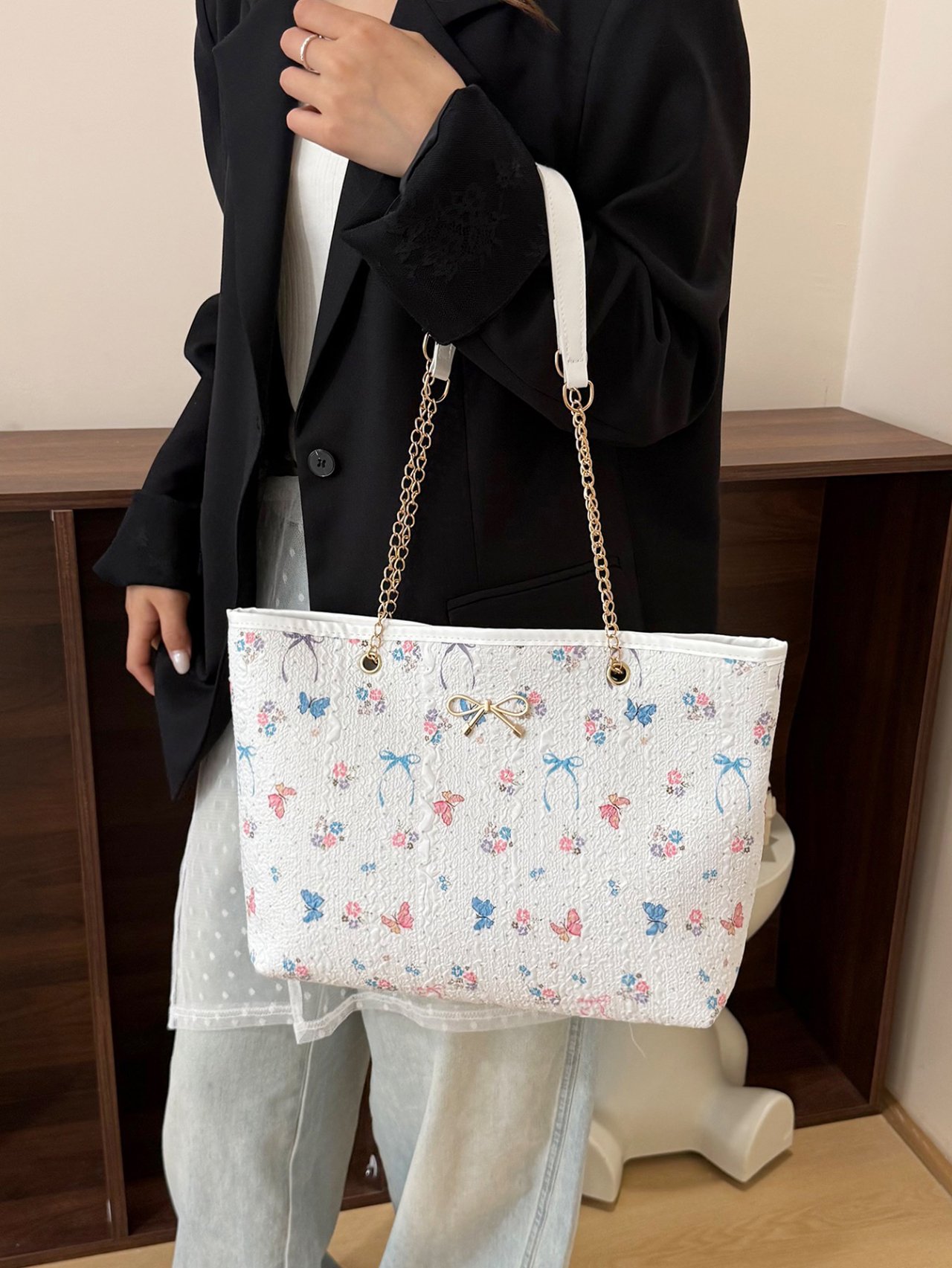 Floral and Butterfly Beige Tote Bag with Chain Strap