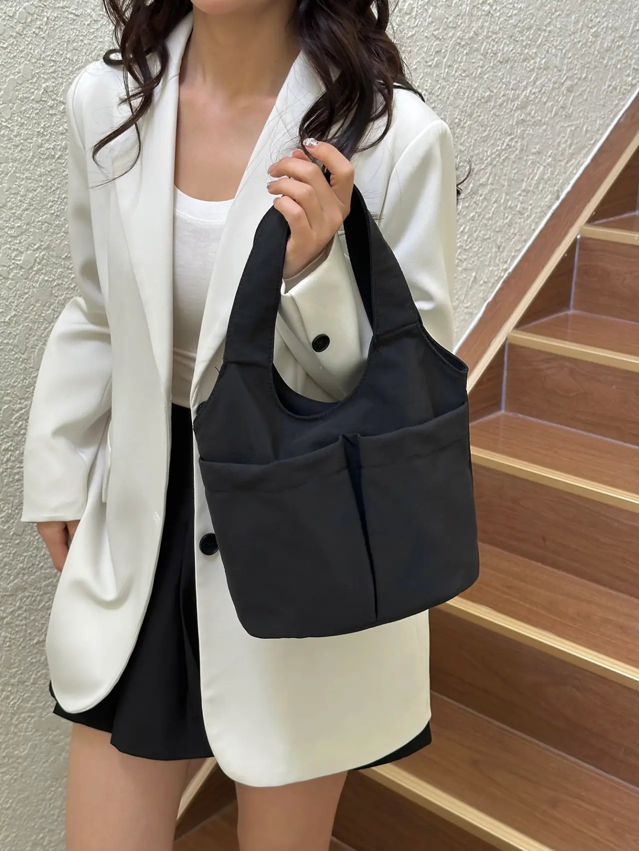 Black Solid Handbag with Pocket
