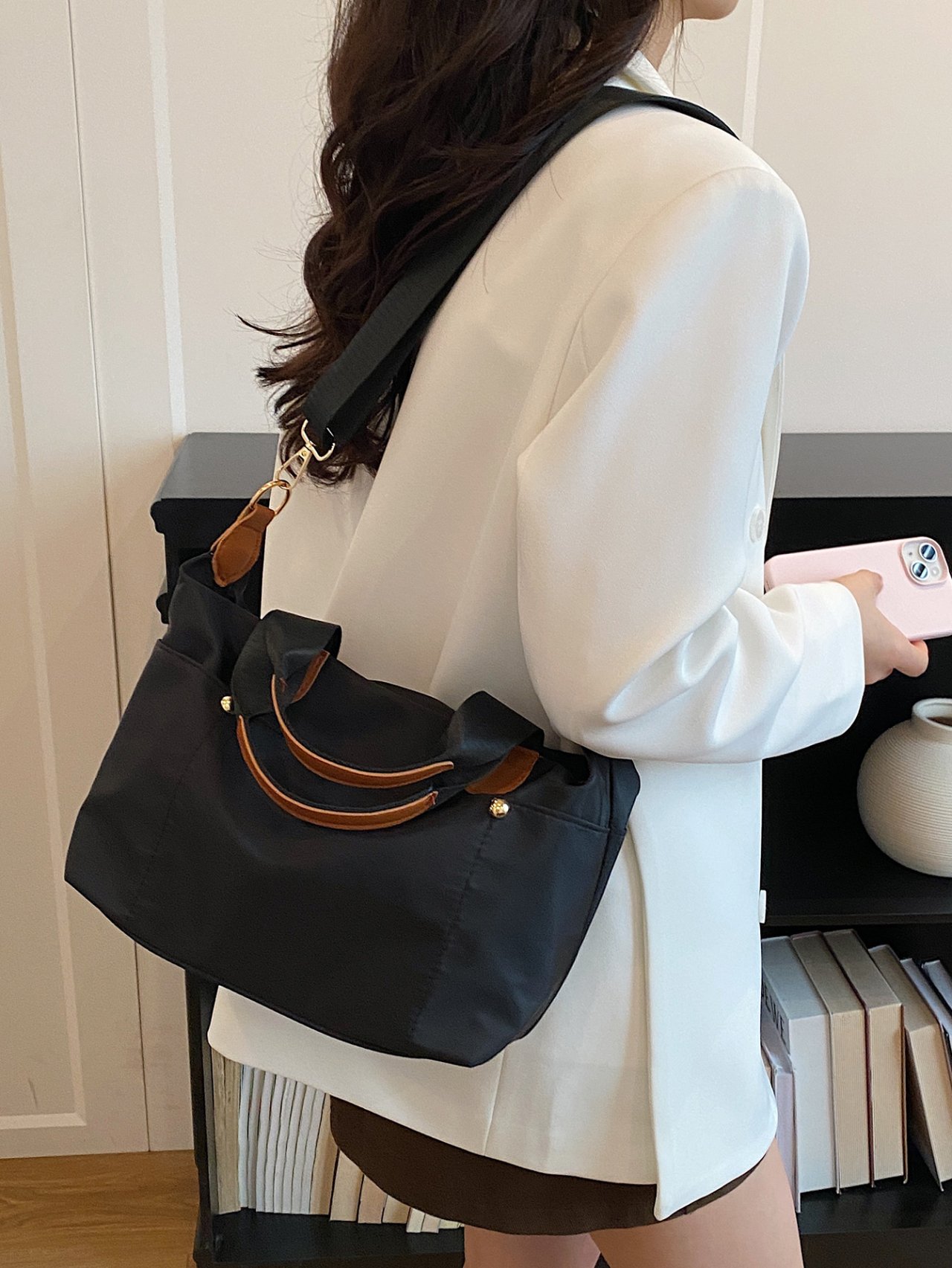 Black Solid Crossbody Bag with Contrast Trim