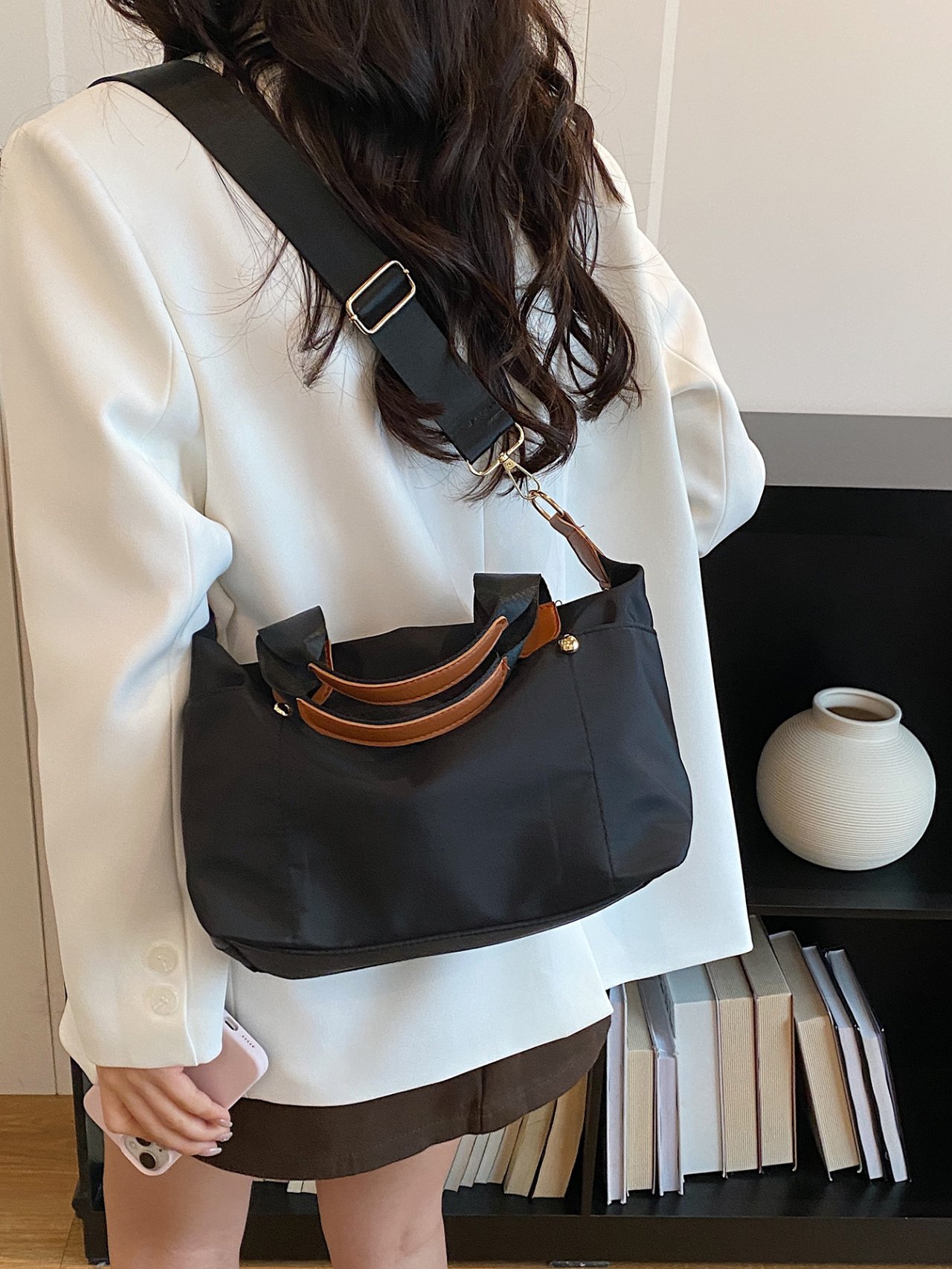 Black Solid Crossbody Bag with Contrast Trim