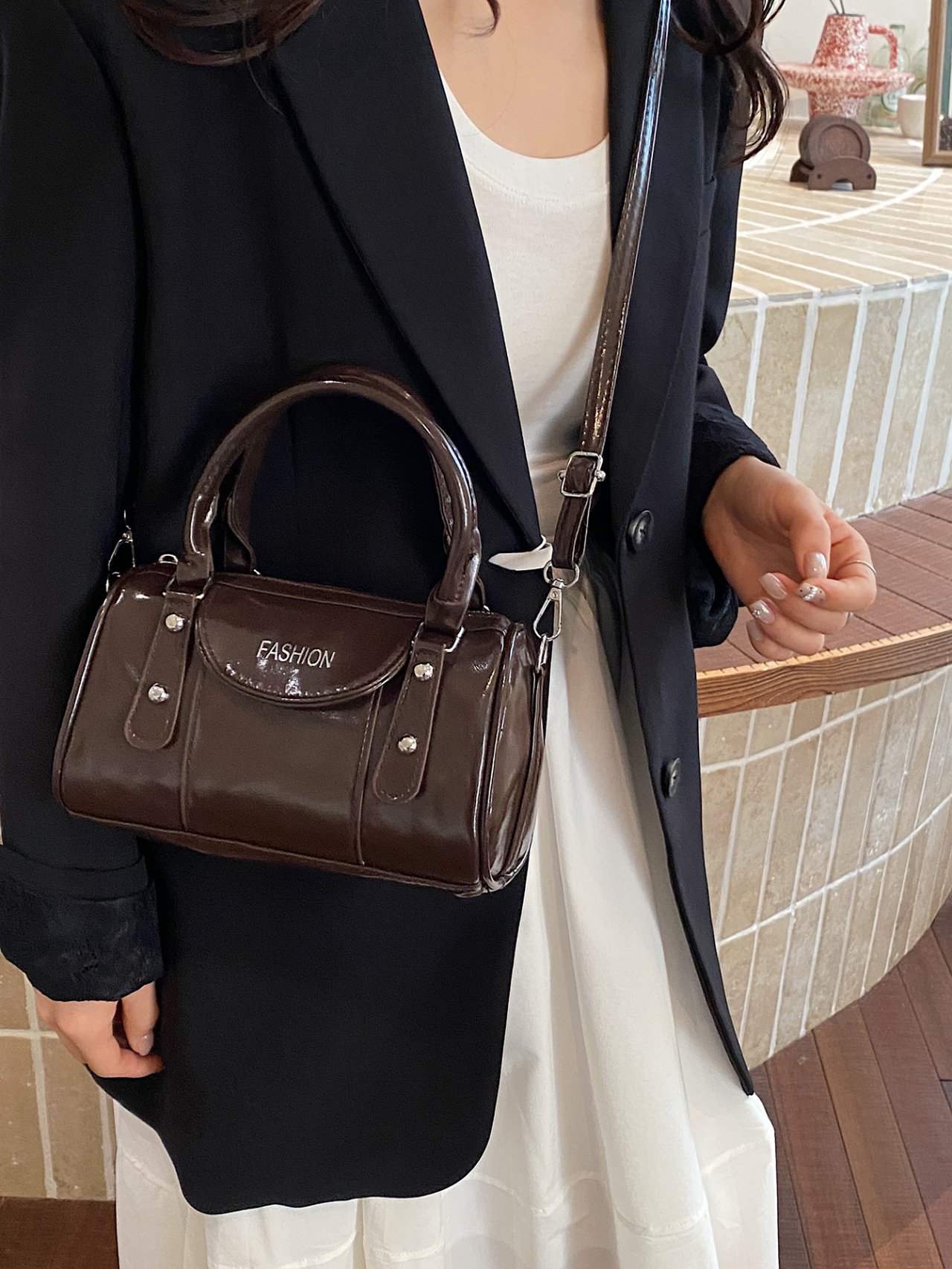 حقيبة كروس بودي بلون بني دافئ