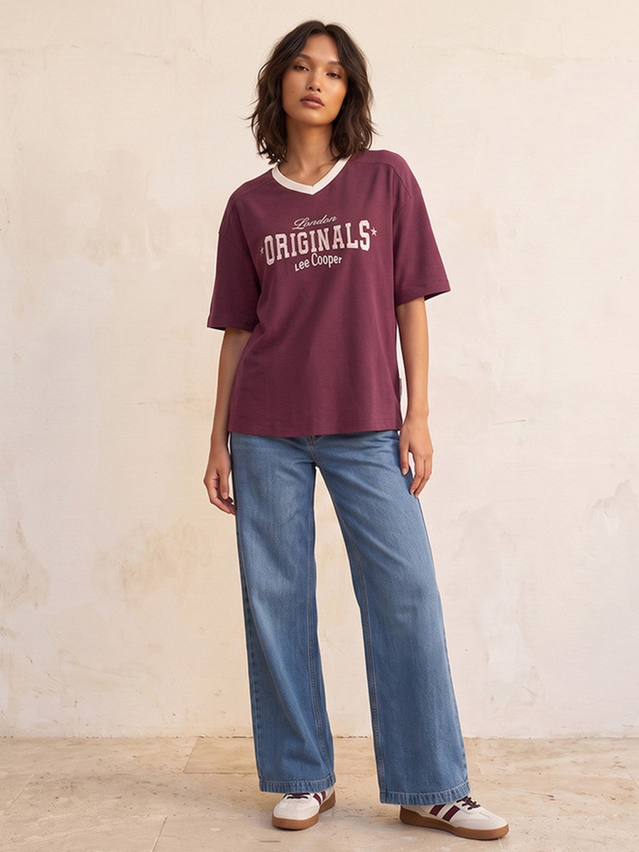 V Neck Short Sleeves Embroidered T-Shirt