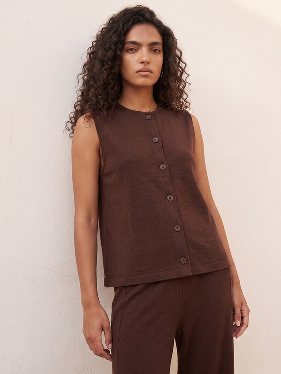 Textured Sleeveless Top with Buttons